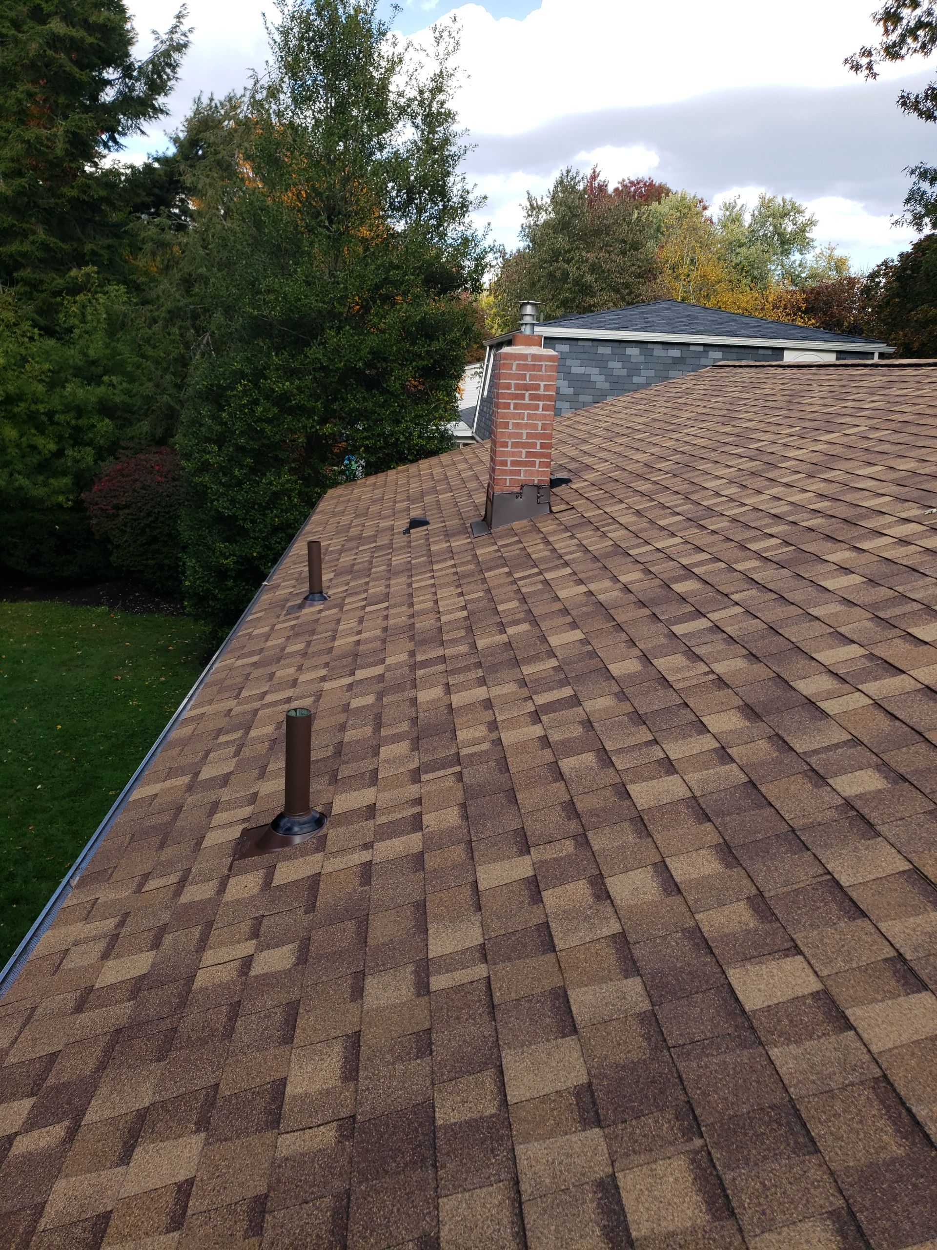 ATLAS PINNACLE COLOR: MORNING HARVEST DRIP EDGE: MUSKET BROWN by Eagle Eye Roofing