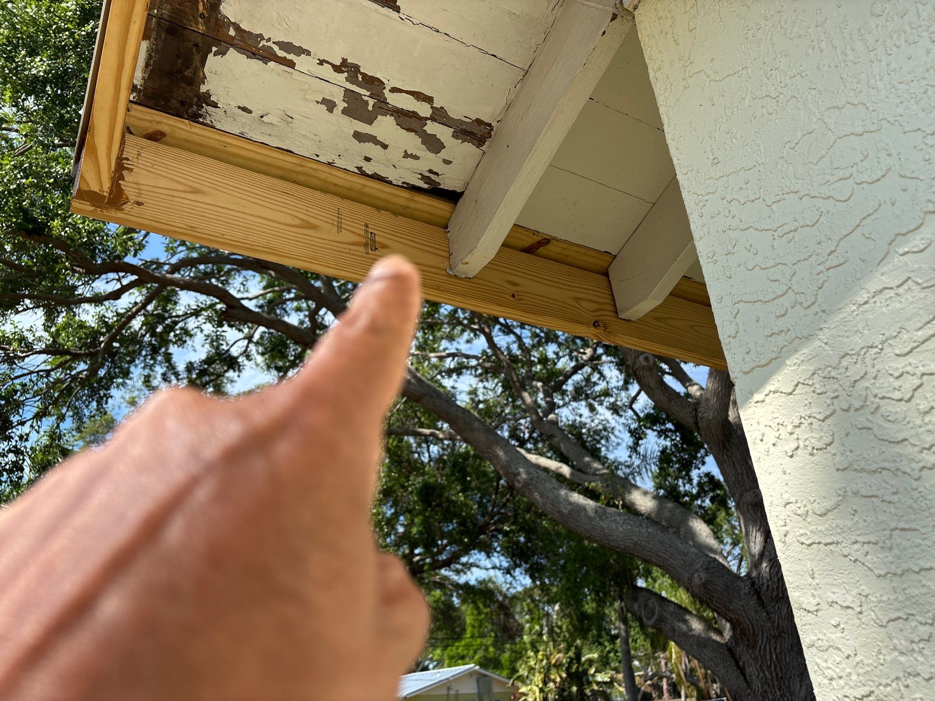 Soffit and Fascia Installation in Sarasota FL by Gutter Professors