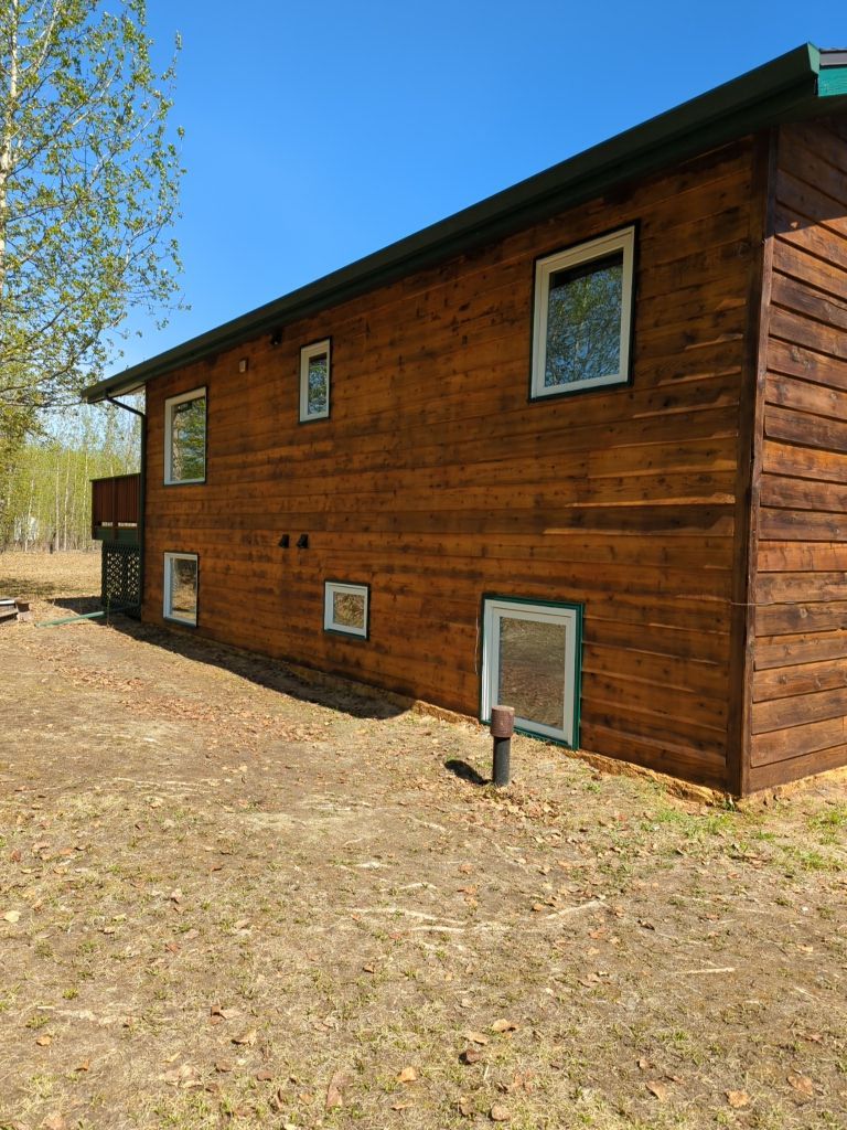 Wood Siding Restoration by Midnight Sun Painting