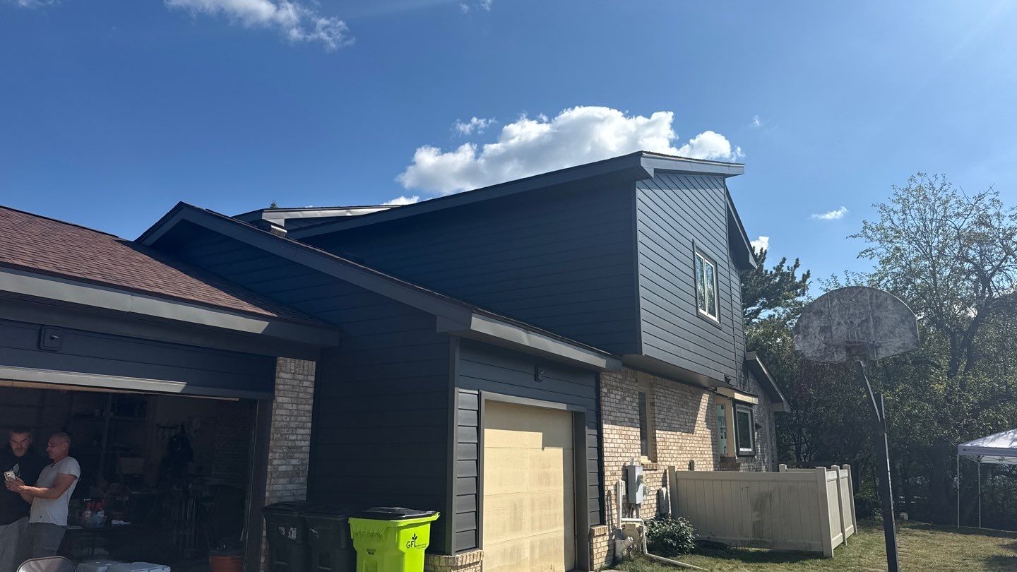 Siding Replacement using Alside S7 Cedar Mill Grain Cast Iron by 180 Contractors