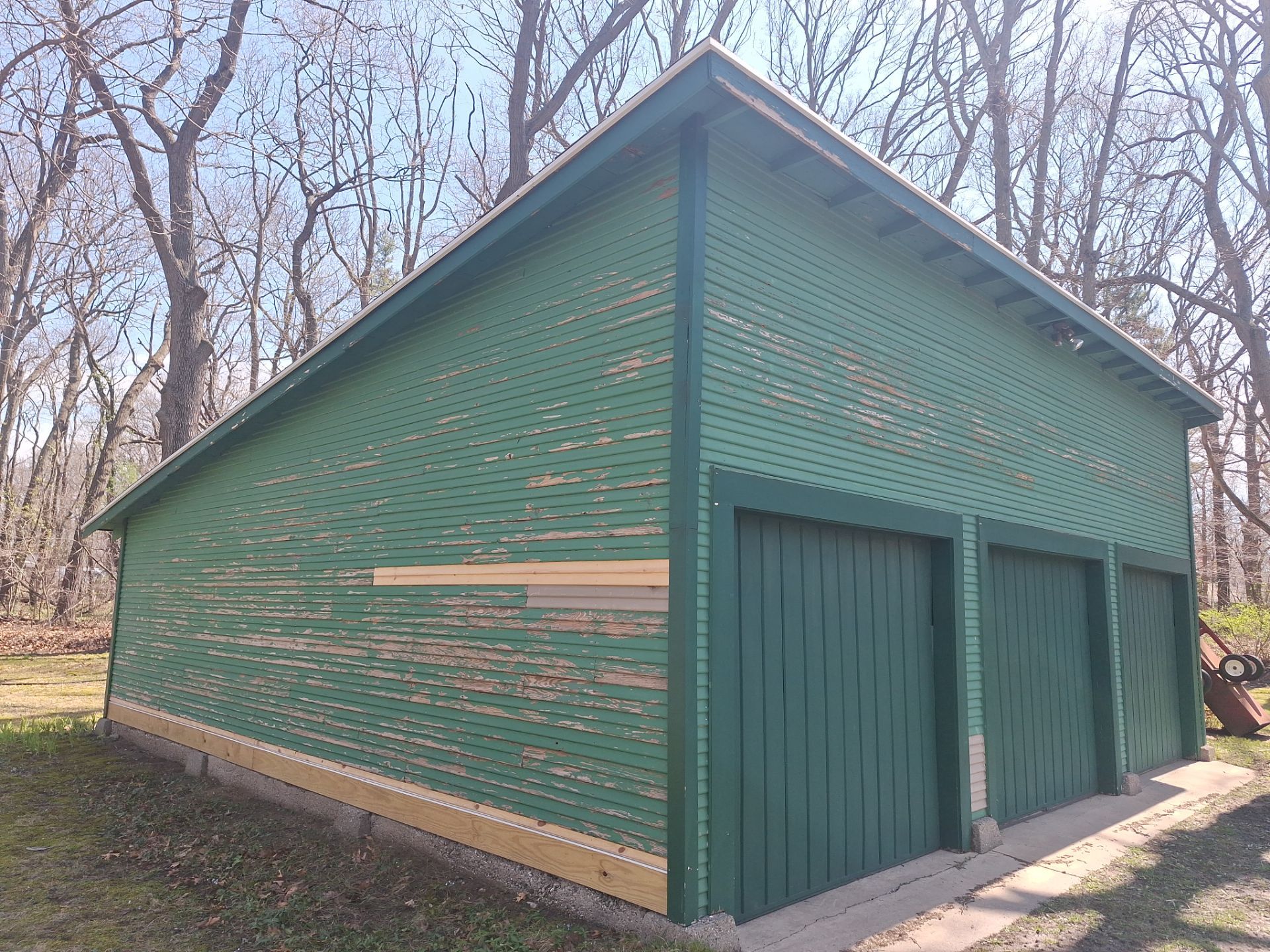 Garage Repaint & Lead-Safe Restoration by Gordon Painting