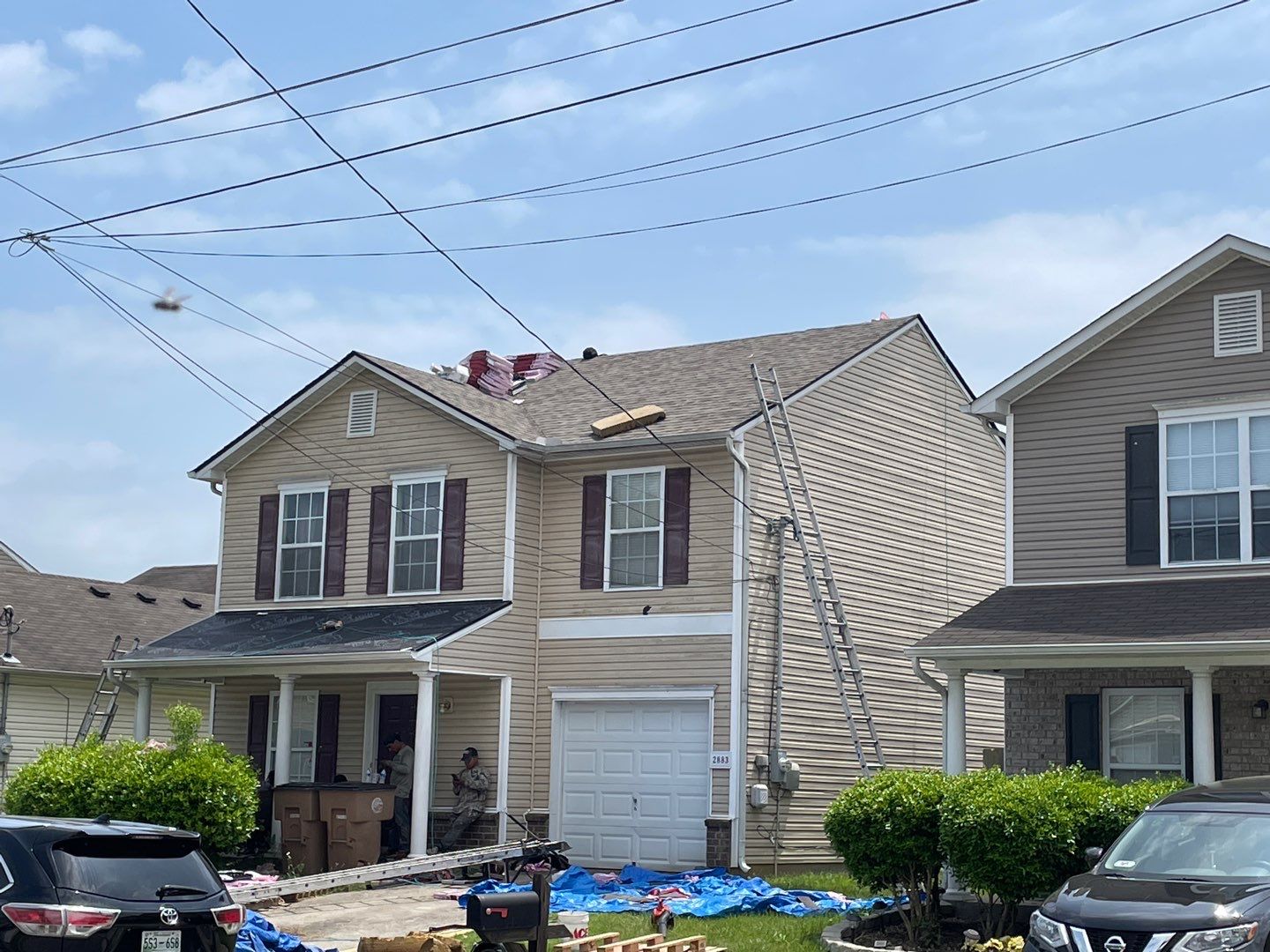 Residential Roofing Installation using Owens Corning TruDef Oakridge Roofing System by Undersun Roofing 