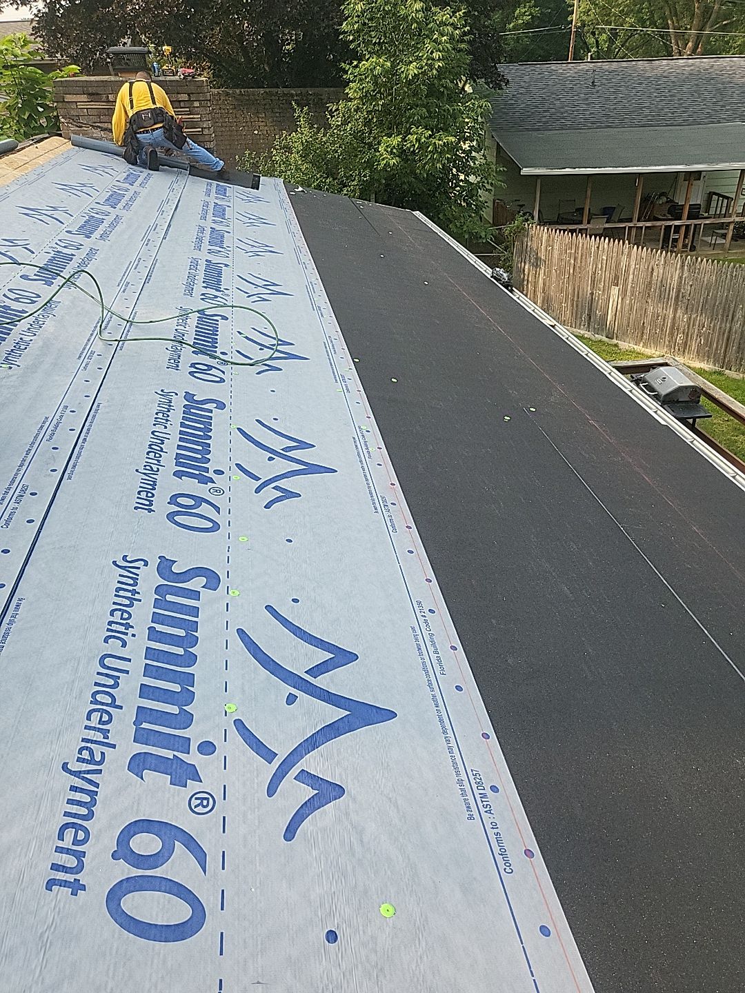 ATLAS PINNACLE COLOR: WEATHERED WOOD by Eagle Eye Roofing