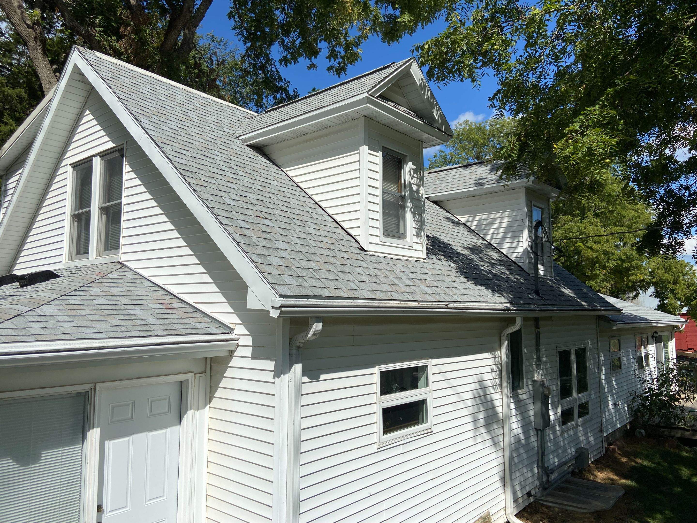 Complete Architectural Shingle Roof Installation and Decking in Crescent by Star Home
