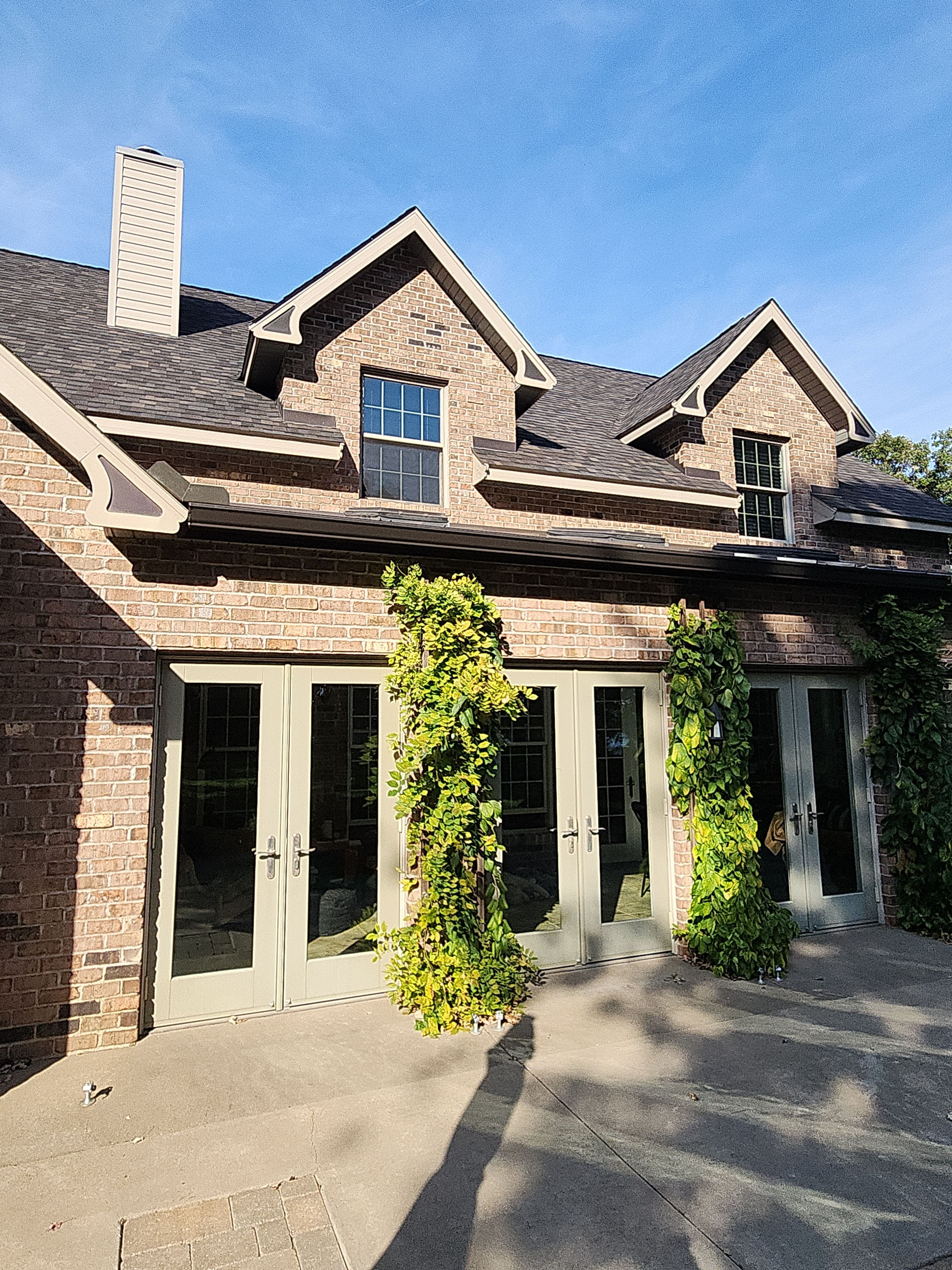 6” Bronze Seamless Gutters Installed in Sartell, MN by Next Level Seamless Gutters / Exteriors Inc.