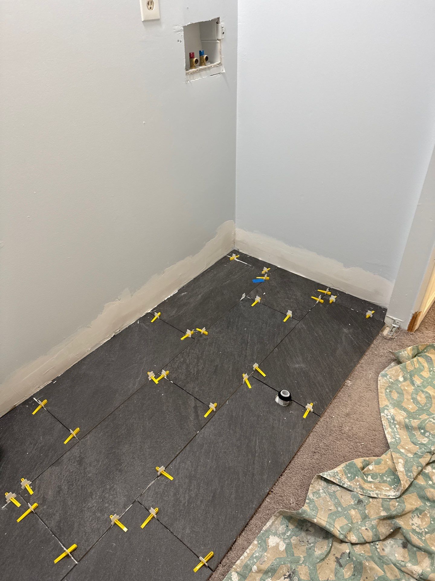 LAUNDRY AND HALLWAY REMODELING using Sherwin Williams  by La Bendicion Contruction Llc