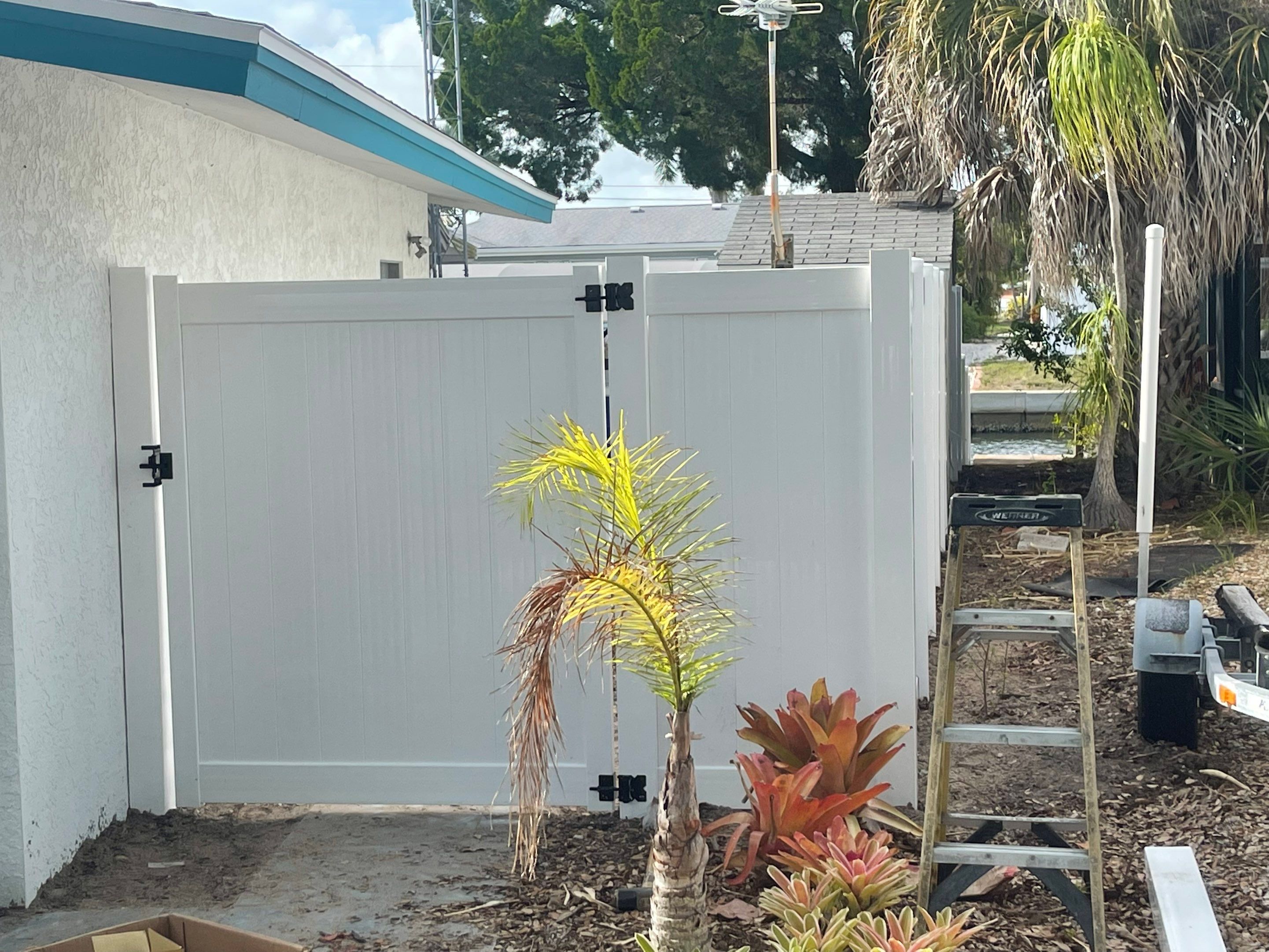 Bradenton, FL 6 ft. Tall White Vinyl Privacy Fence by Asap fence and gates, LLC