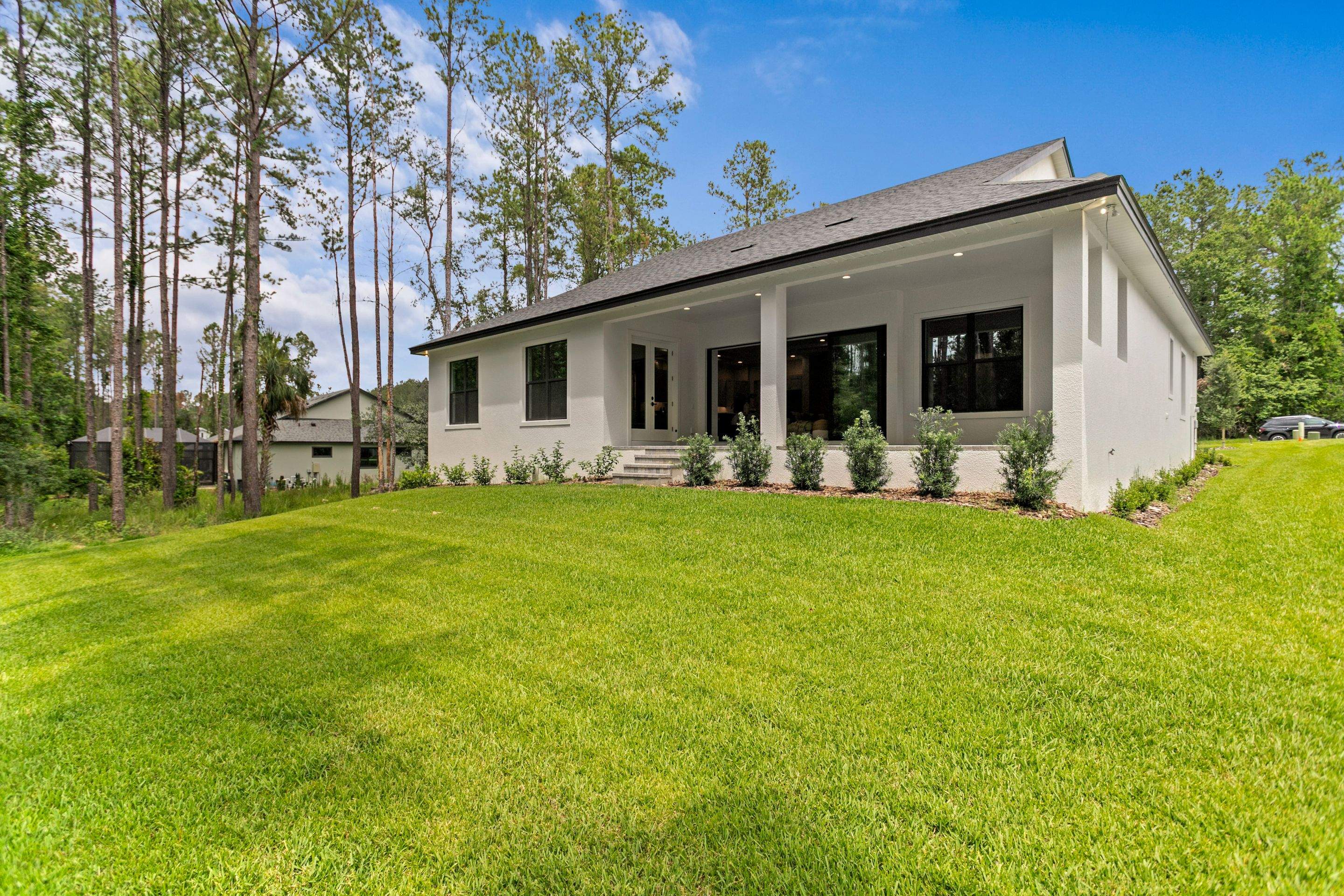 Custom Aberdeen by Lyons Heritage Tampa, LLC