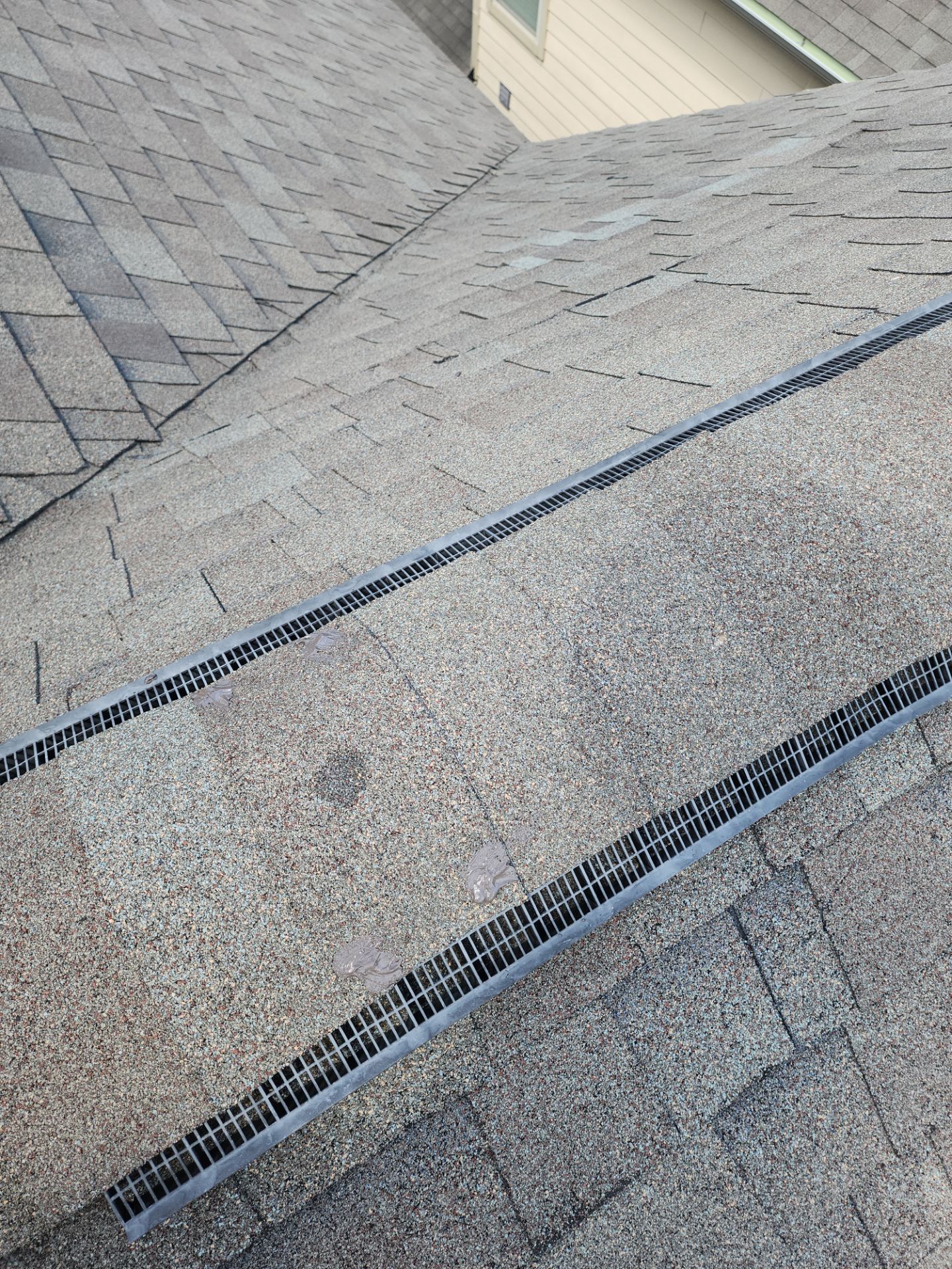 Hail Damage using Owen's Corning Duration (Lifetime) Shingles by Roof Repair Company