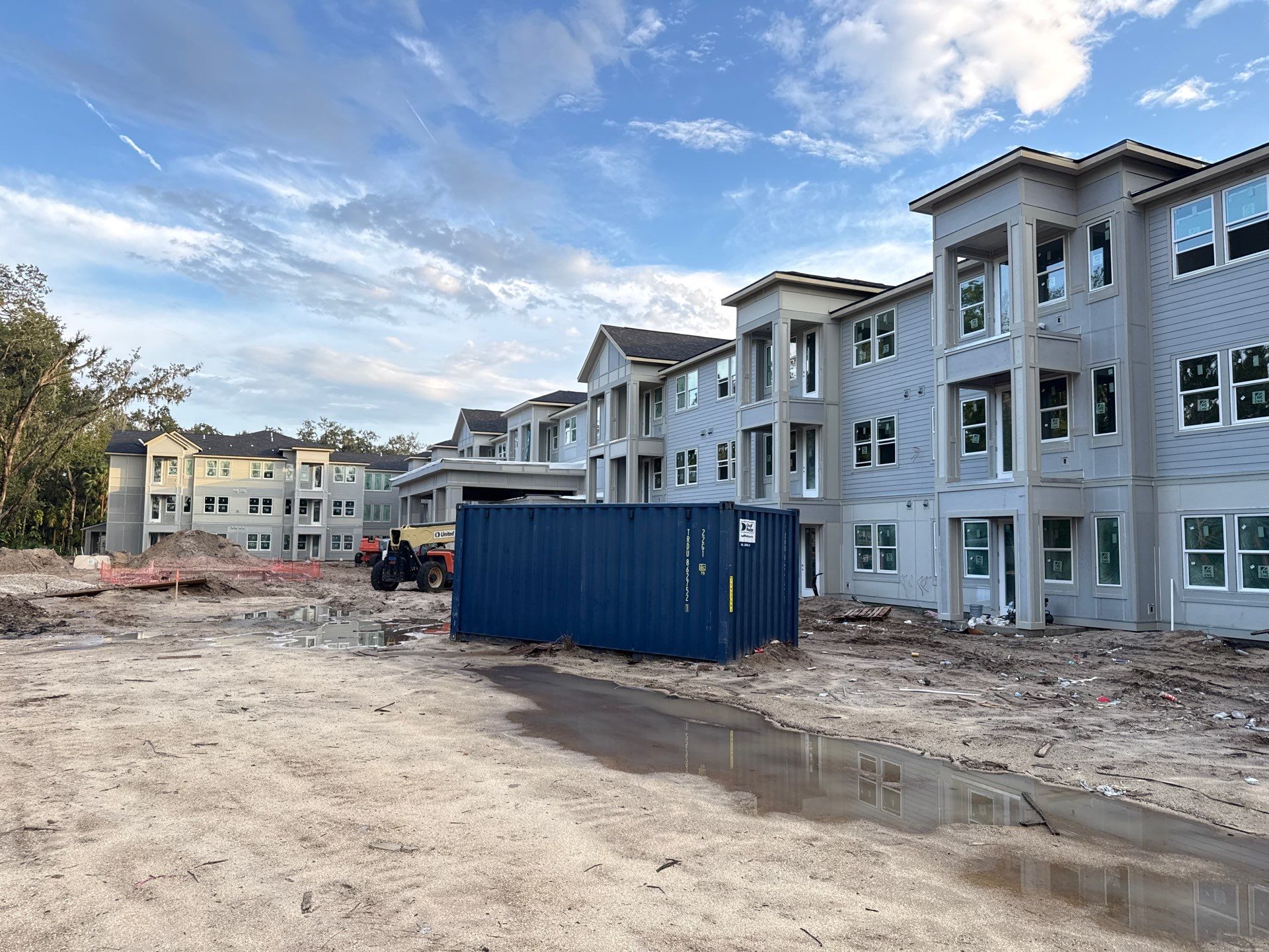7-Inch Seamless Gutters for Large Roofs in Daytona Beach FL by Gutter Professors
