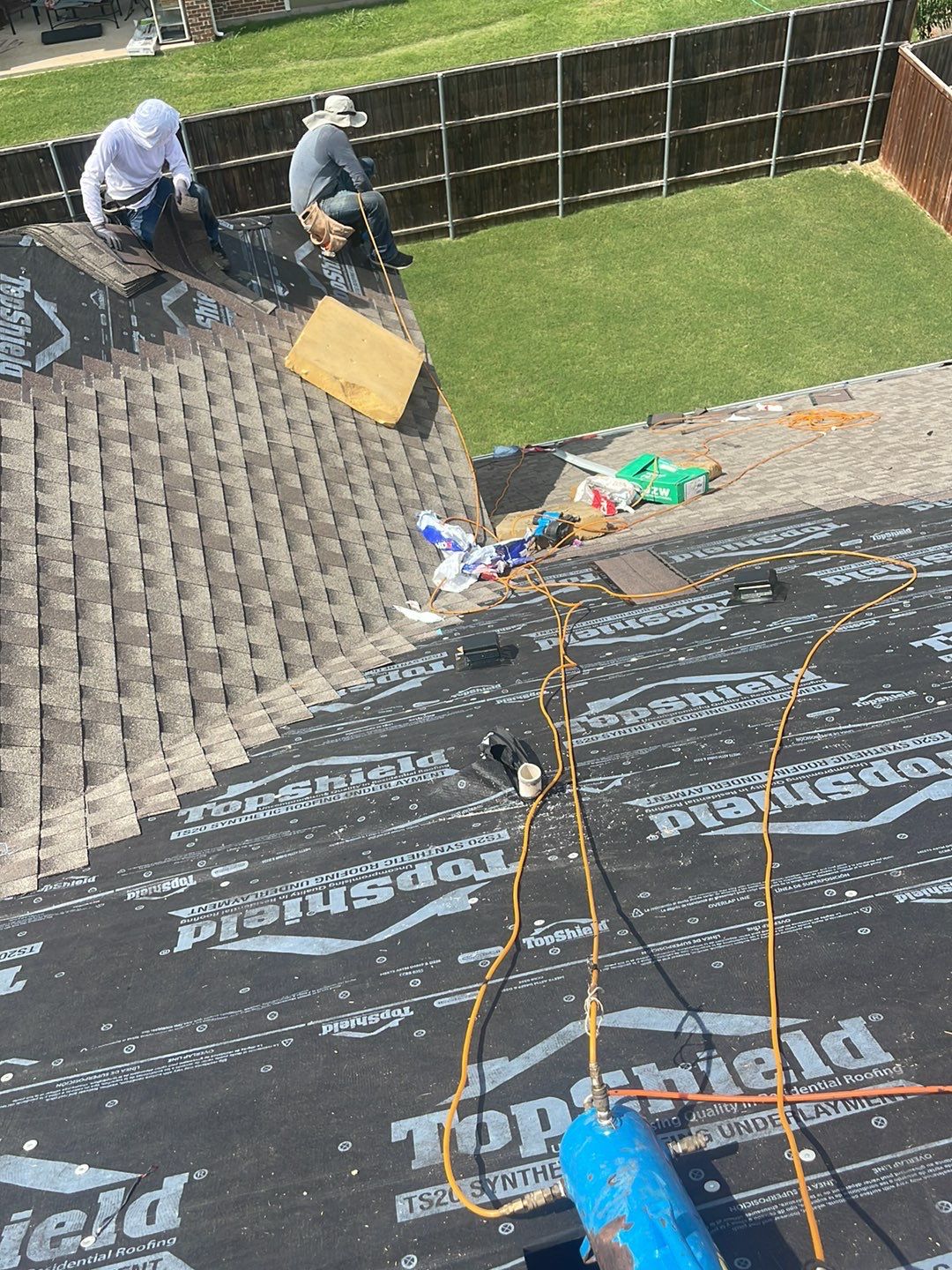 GAF HDZ - Weathered Wood by Elite Roofing LLC