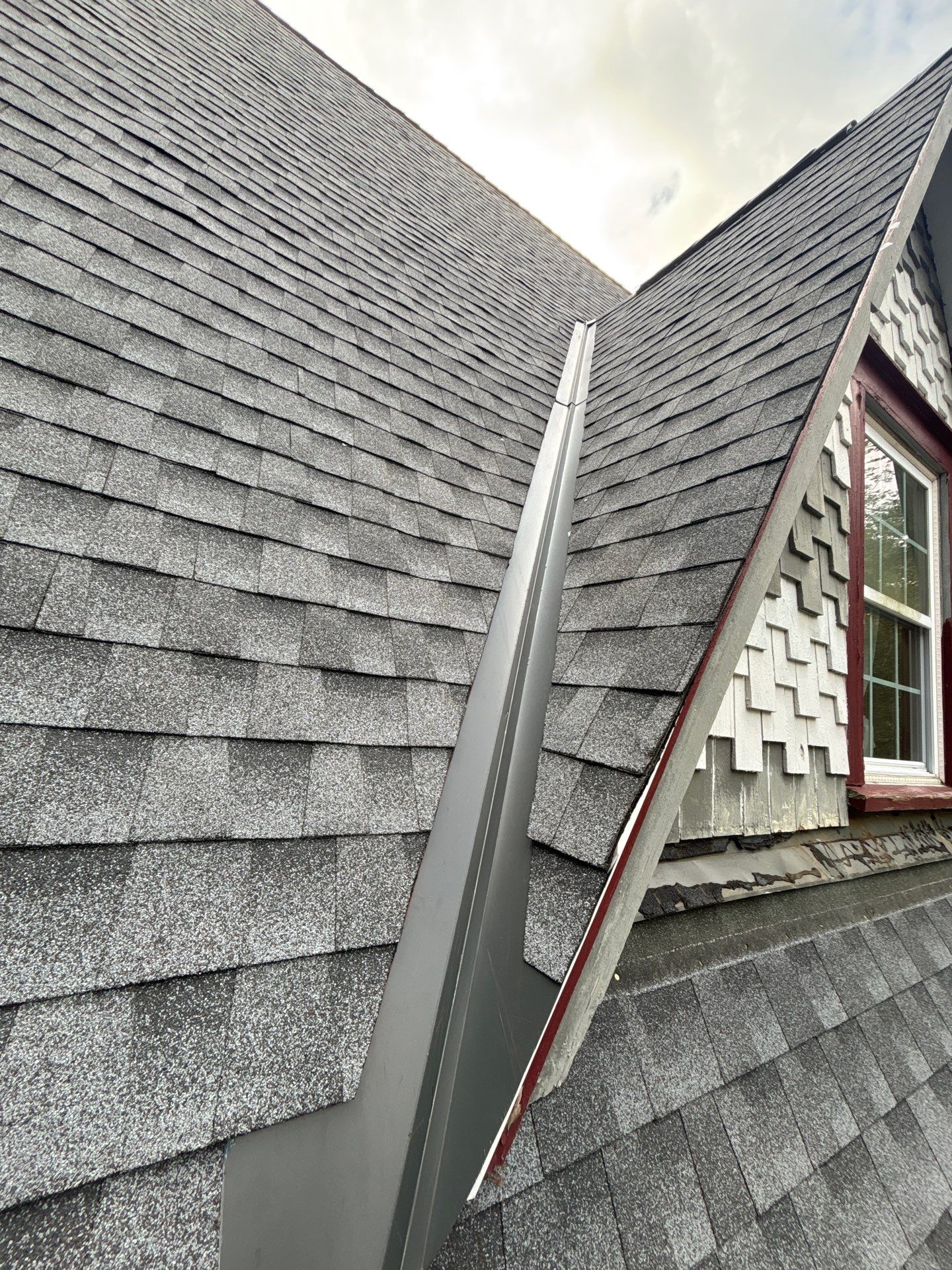 GAF HDZ - Oyster Grey by Linta Roofing
