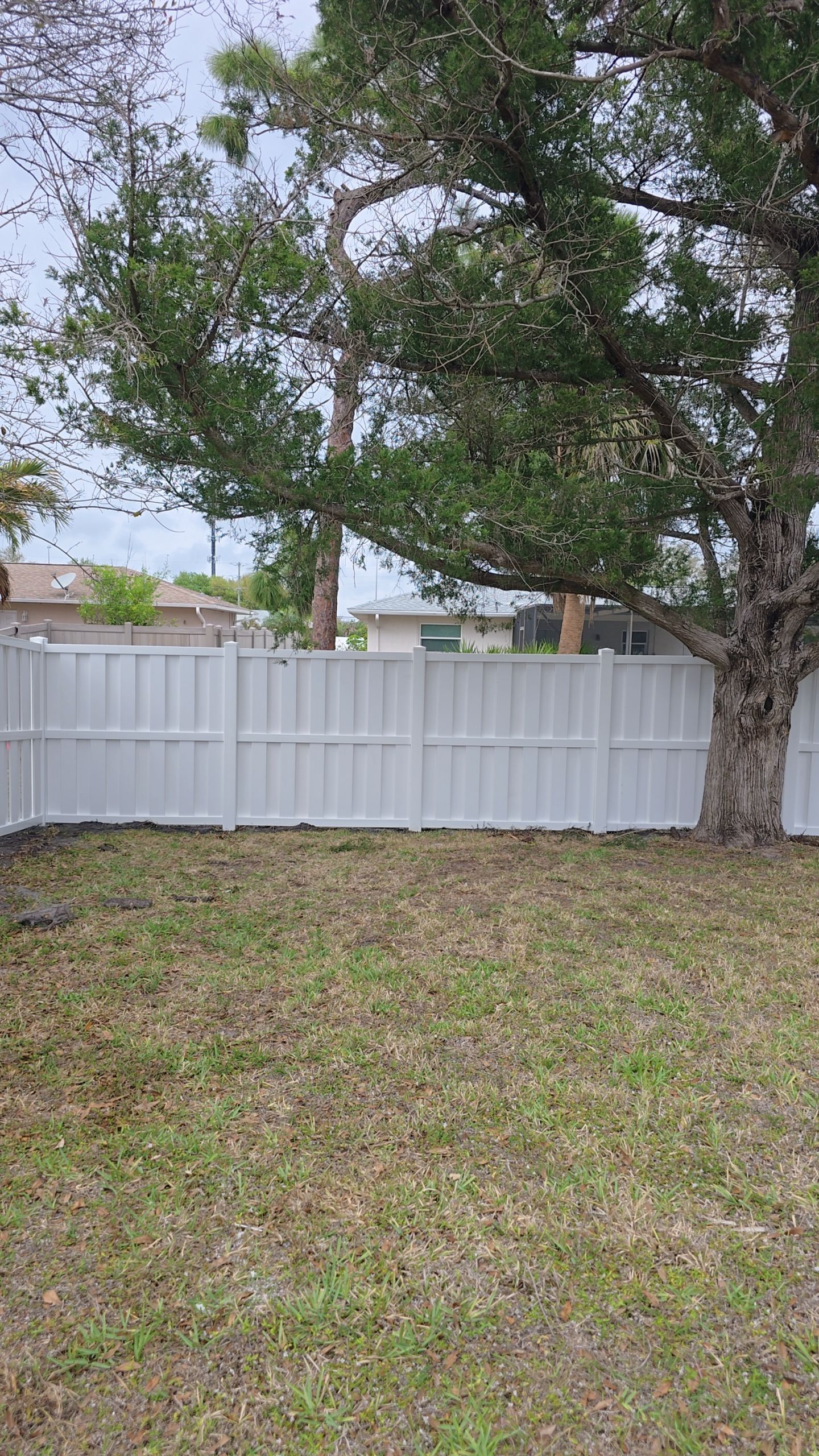 Vinyl Shadowbox Installation in Venice by True Fence LLC
