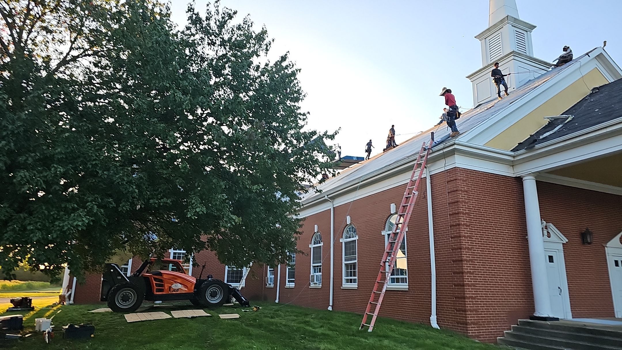 ATLAS PINNACLE COLOR: BLACK PRISTINE by Eagle Eye Roofing
