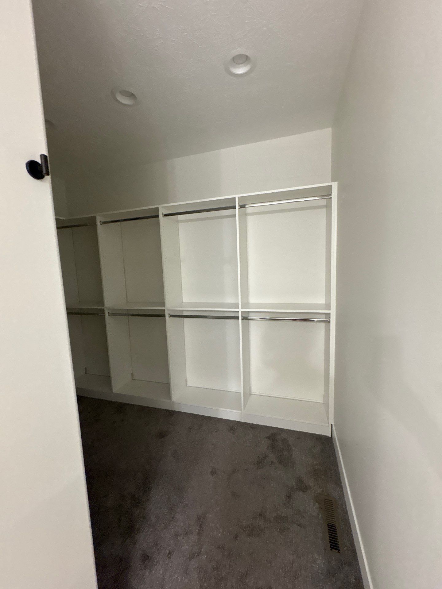 Sioux Falls Interior Finishing by Select Painting, Coatings & Garage Cabinets