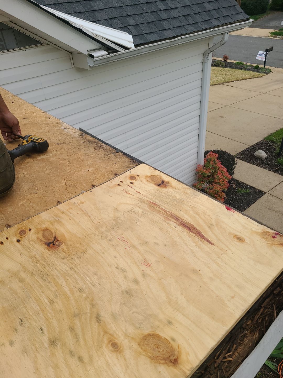 Woodbridge: Residential Roof Replacement with CertainTeed Landmark Pro in Max Def Pewterwood by RM Banning, Inc.