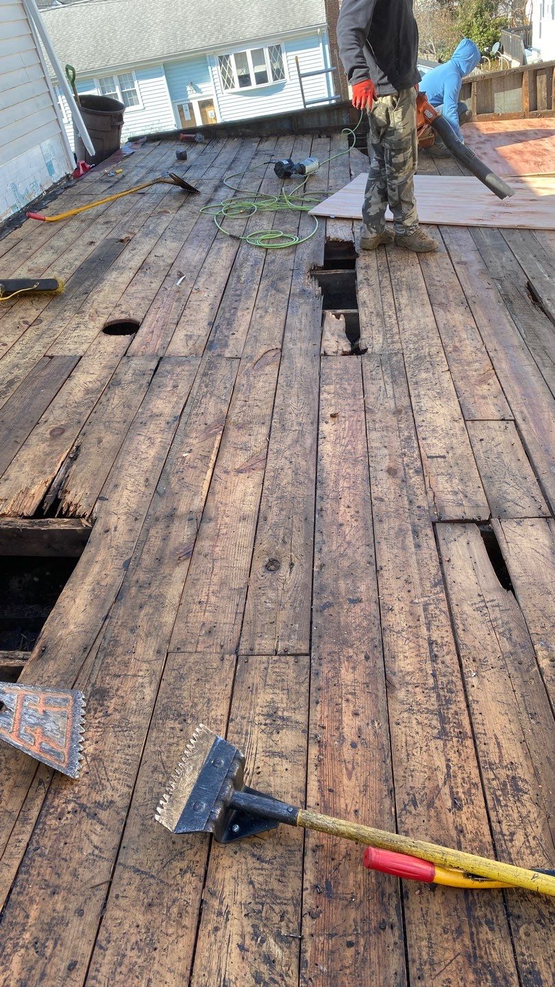 Owens Corning Duration Designer - Black Sable by A Plus Exterior