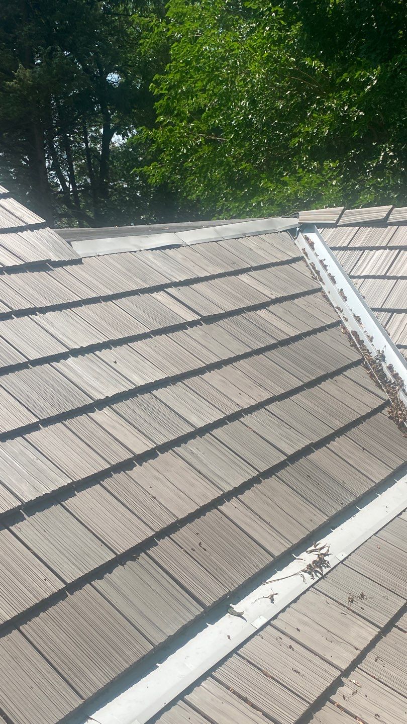 DaVinci Roof Installation with Snow Guards in Oconomowoc Lake by Custom Installations