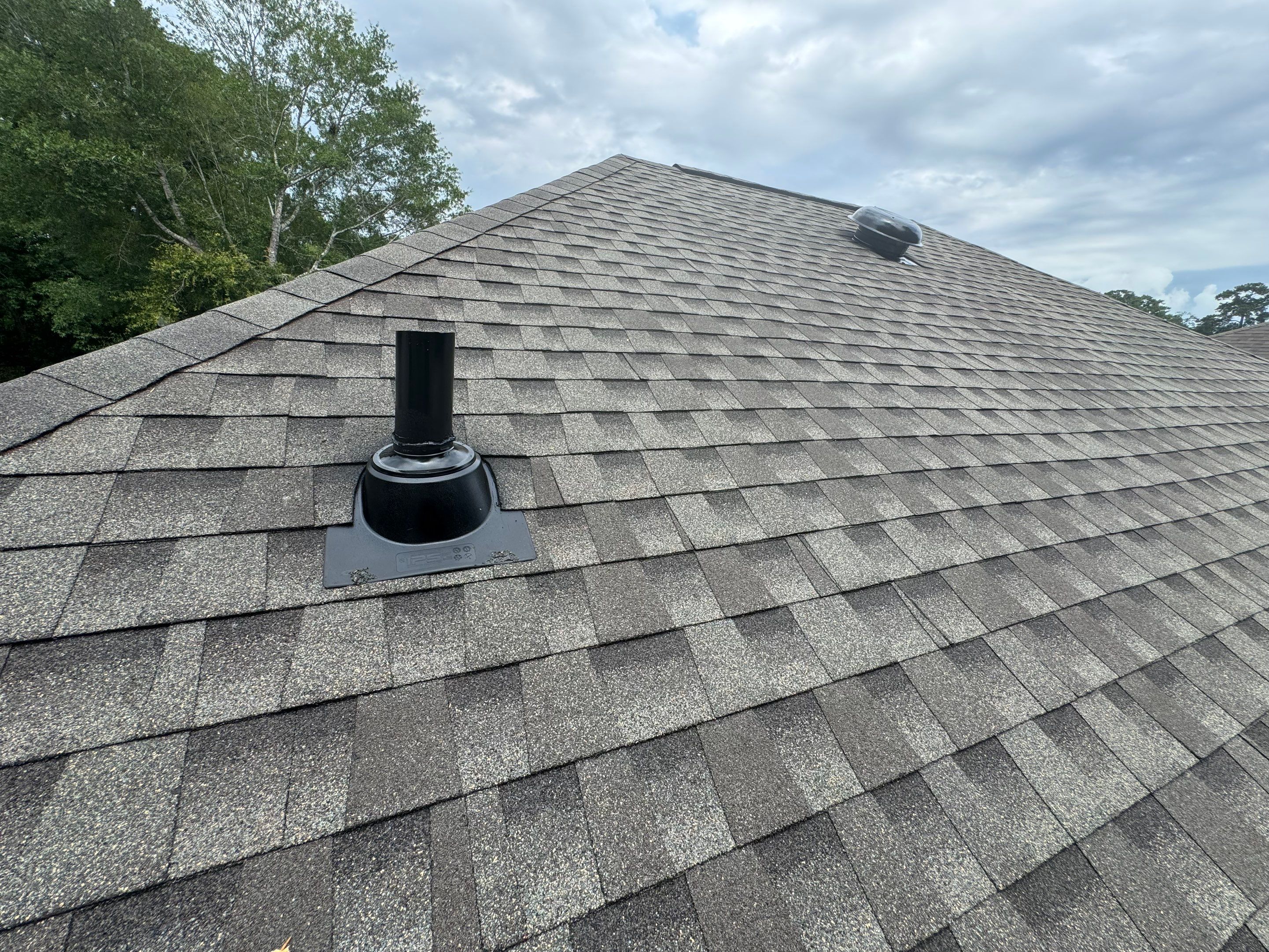 GAF HDZ - Weathered Wood by Linta Roofing Inc