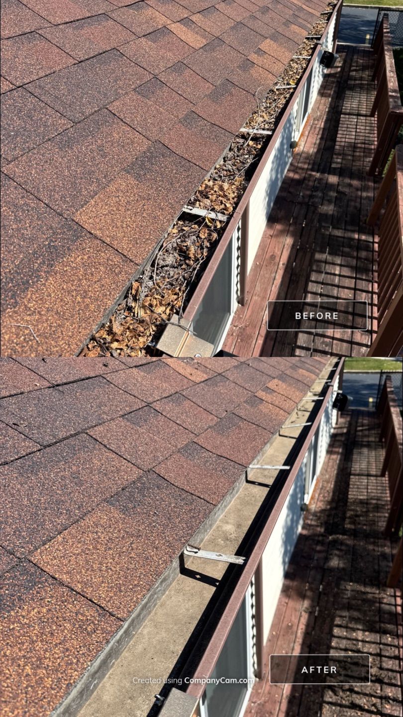 Commercial Building Wash Island Lake 176 & Roberts Rd by Simmons Power & Soft Washing