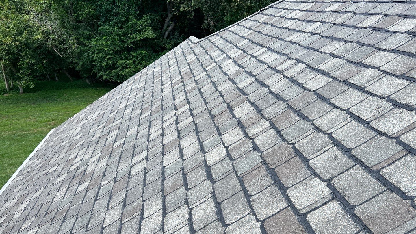 Roof Replacement using Certainteed Grand Manor Shingles by American Home Contractors
