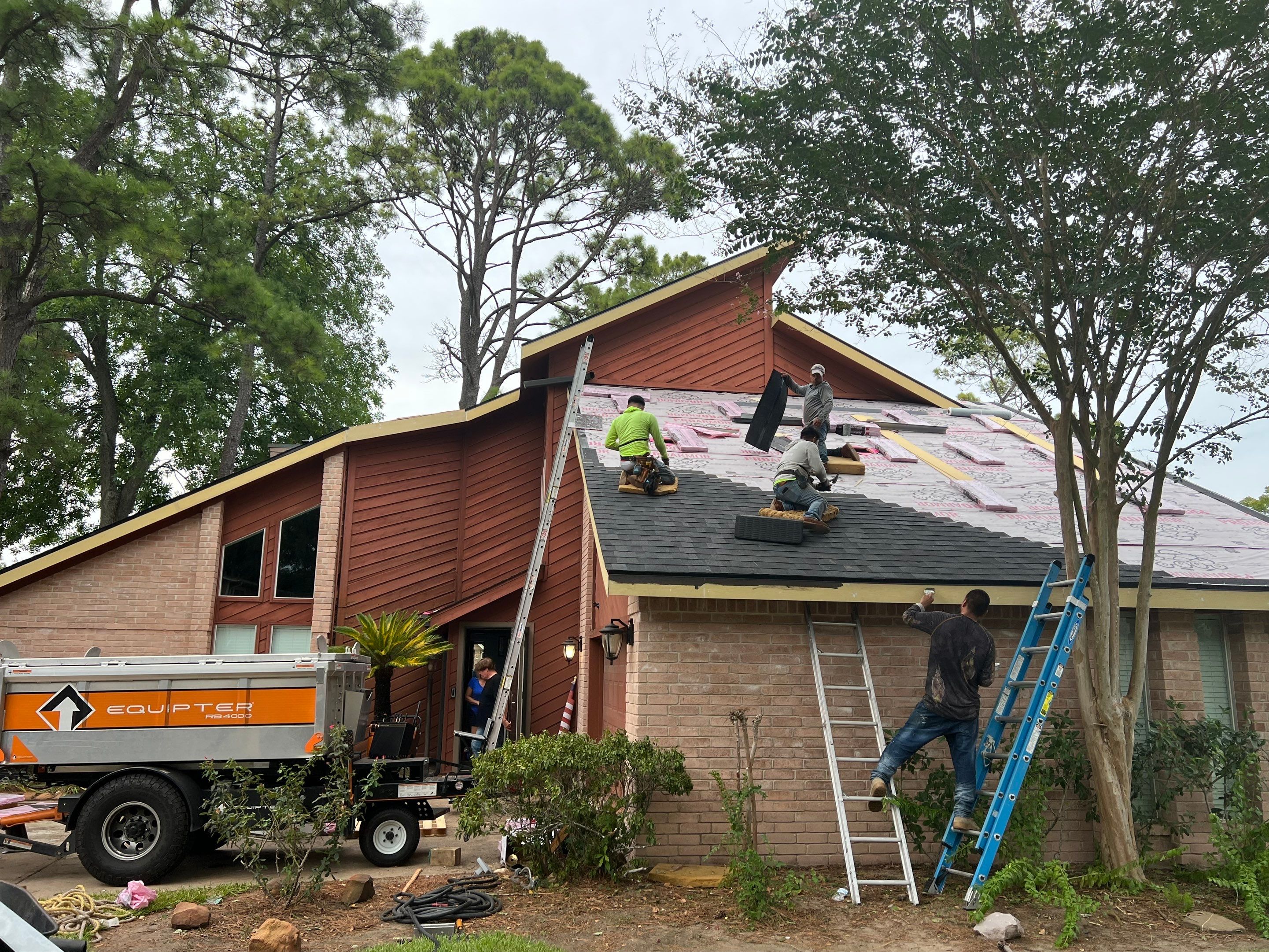 Residential Roofing Installation using Owen's Corning Duration (Lifetime) Shingles by Roof Repair Company