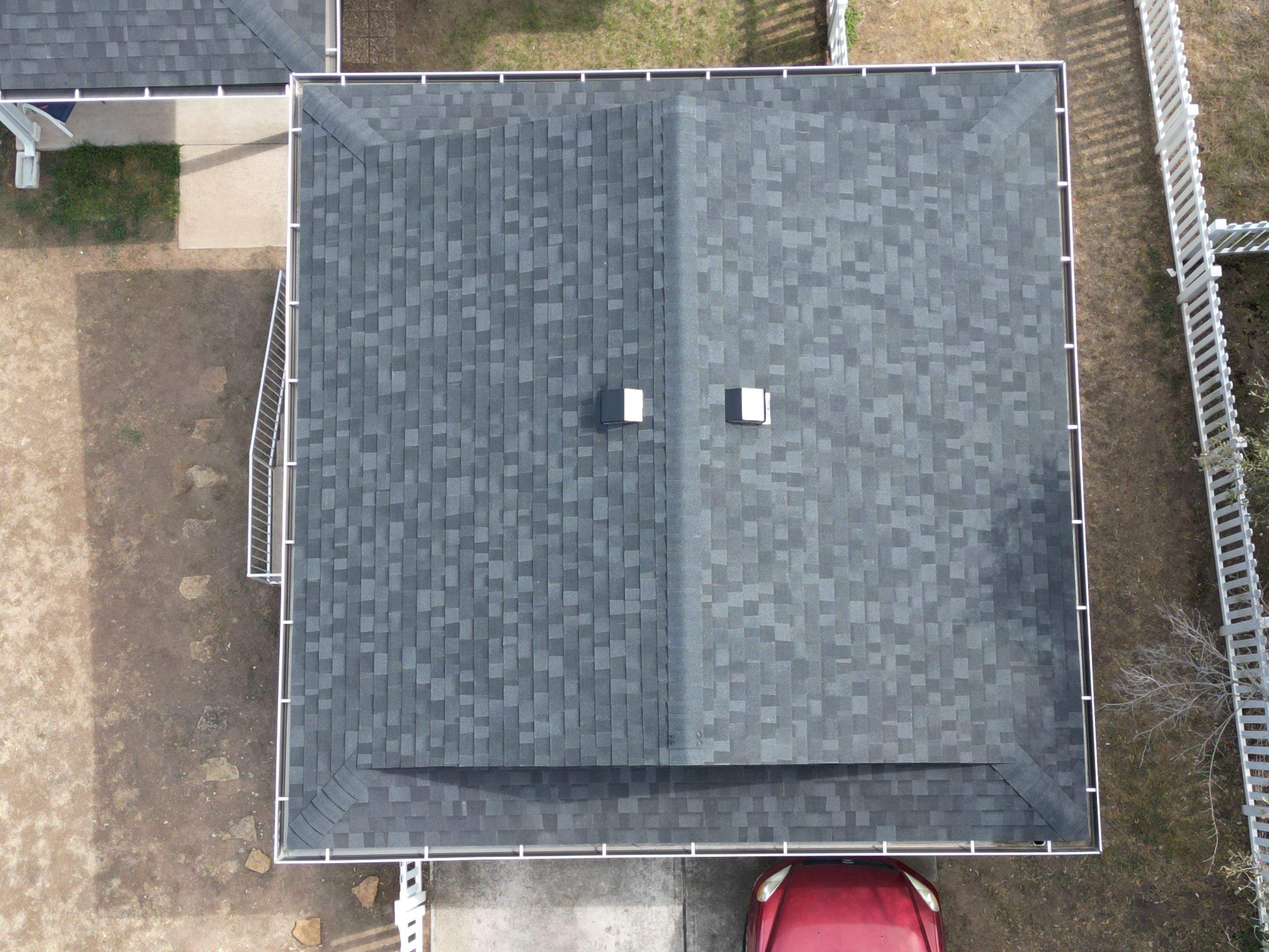 Onyx Black - Owens Corning TruDefinition Dutration by RoofsOnly.com