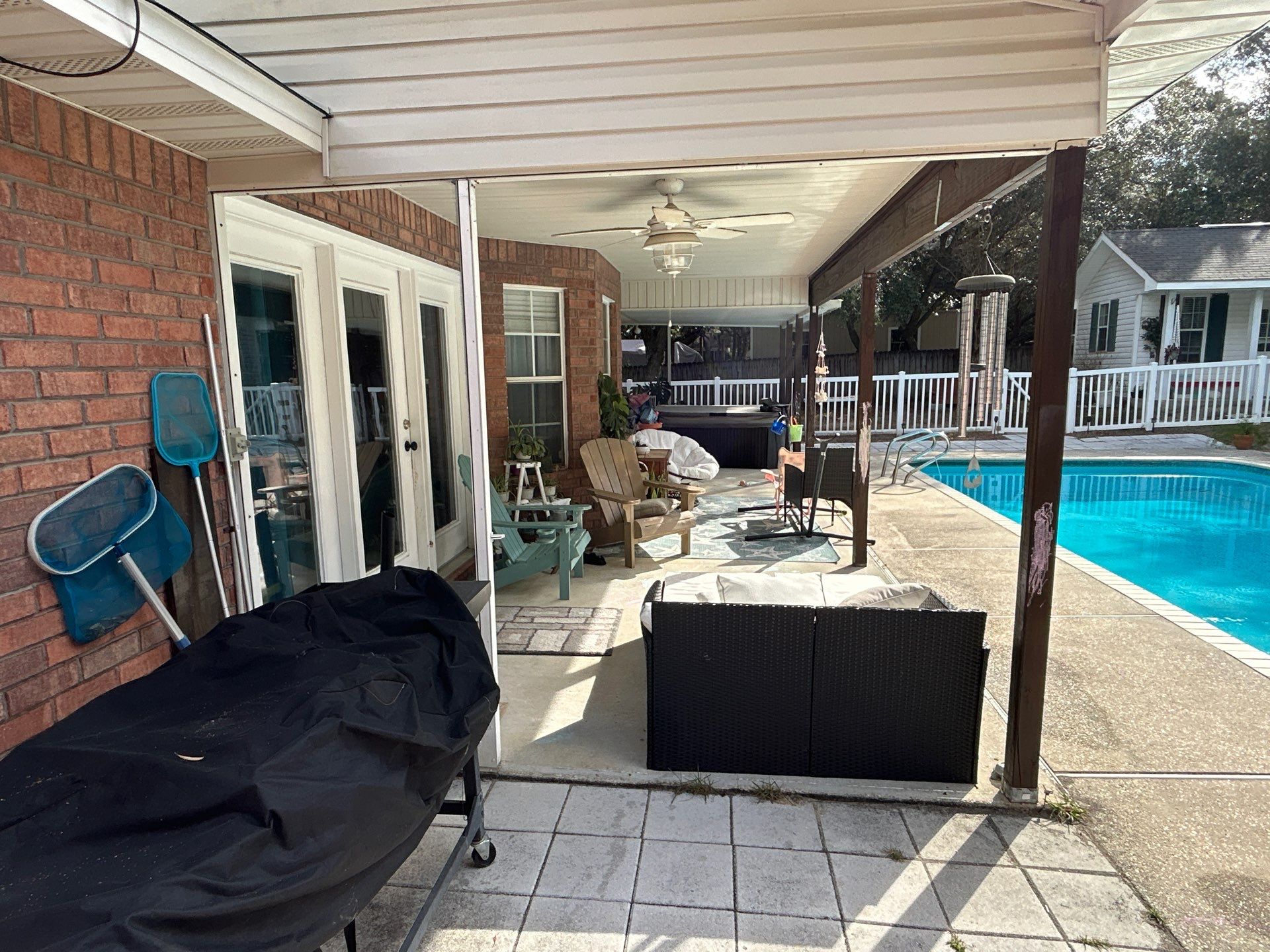 Screen Room using Colorbeam in Gulf Breeze by Titan Sunrooms