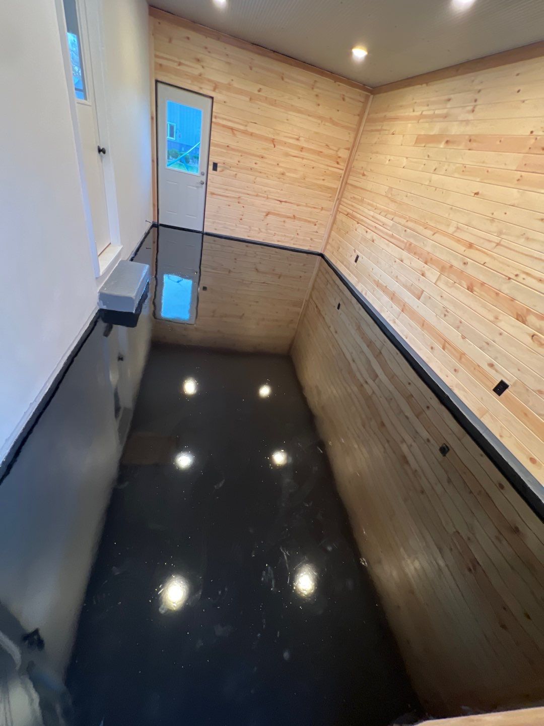 Metallic Floor by Cutting edge painting 