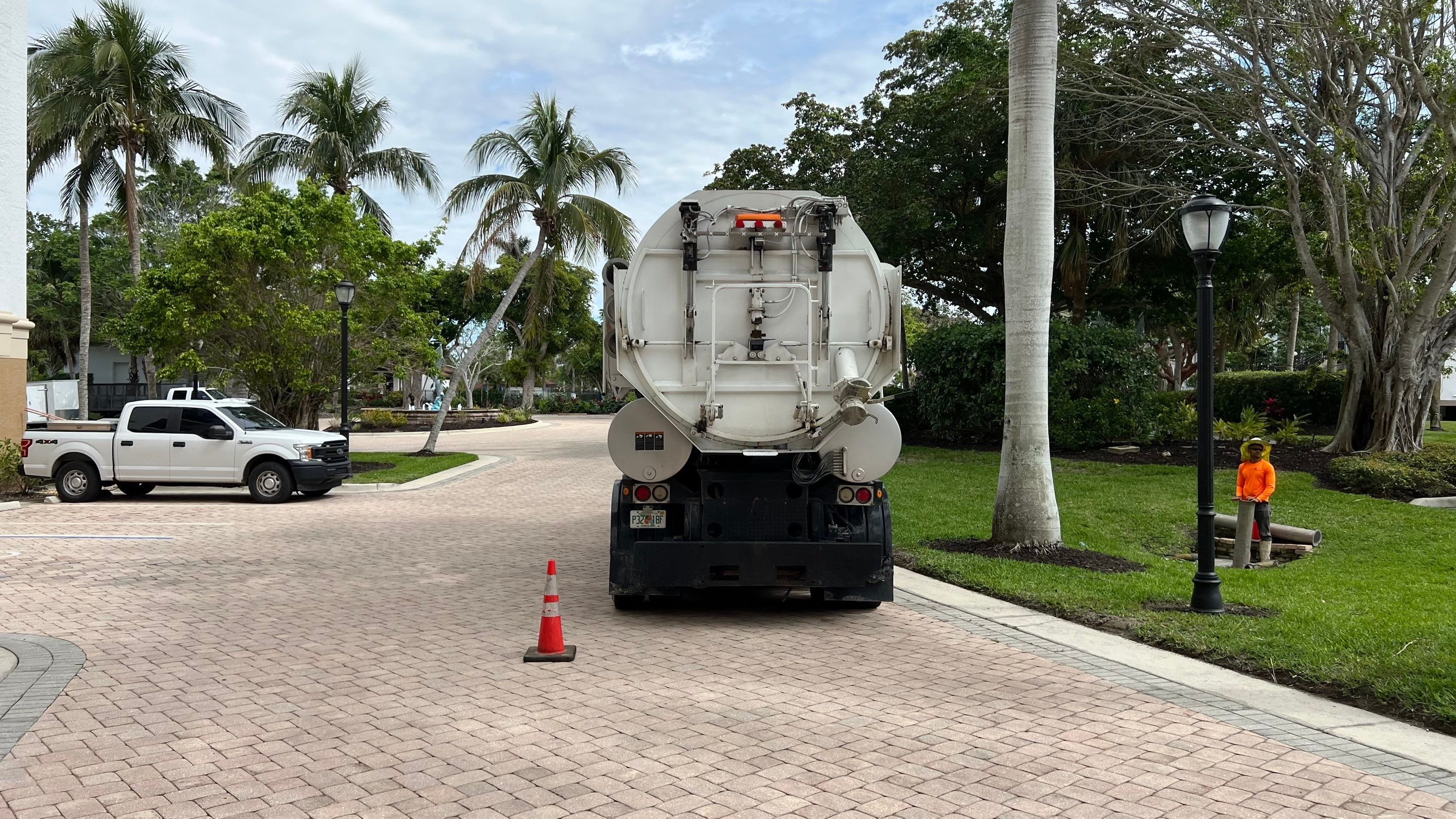 Condo Parking Garage Cleanup and Stormwater System Maintenance by APS Power & Water