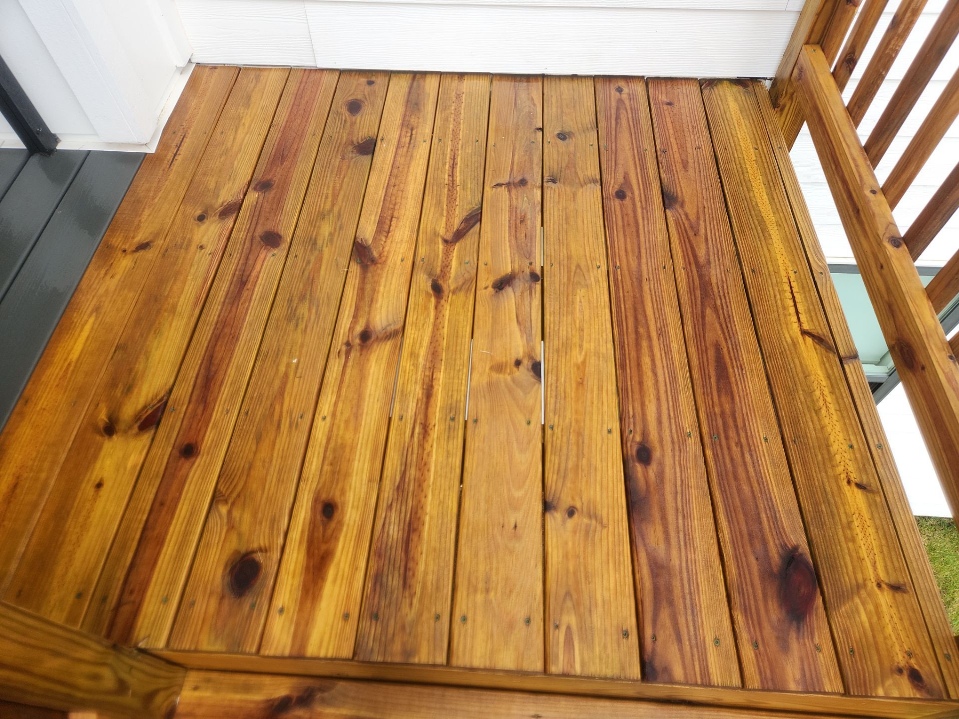 Deck using Wood Sealant by DuraSeal