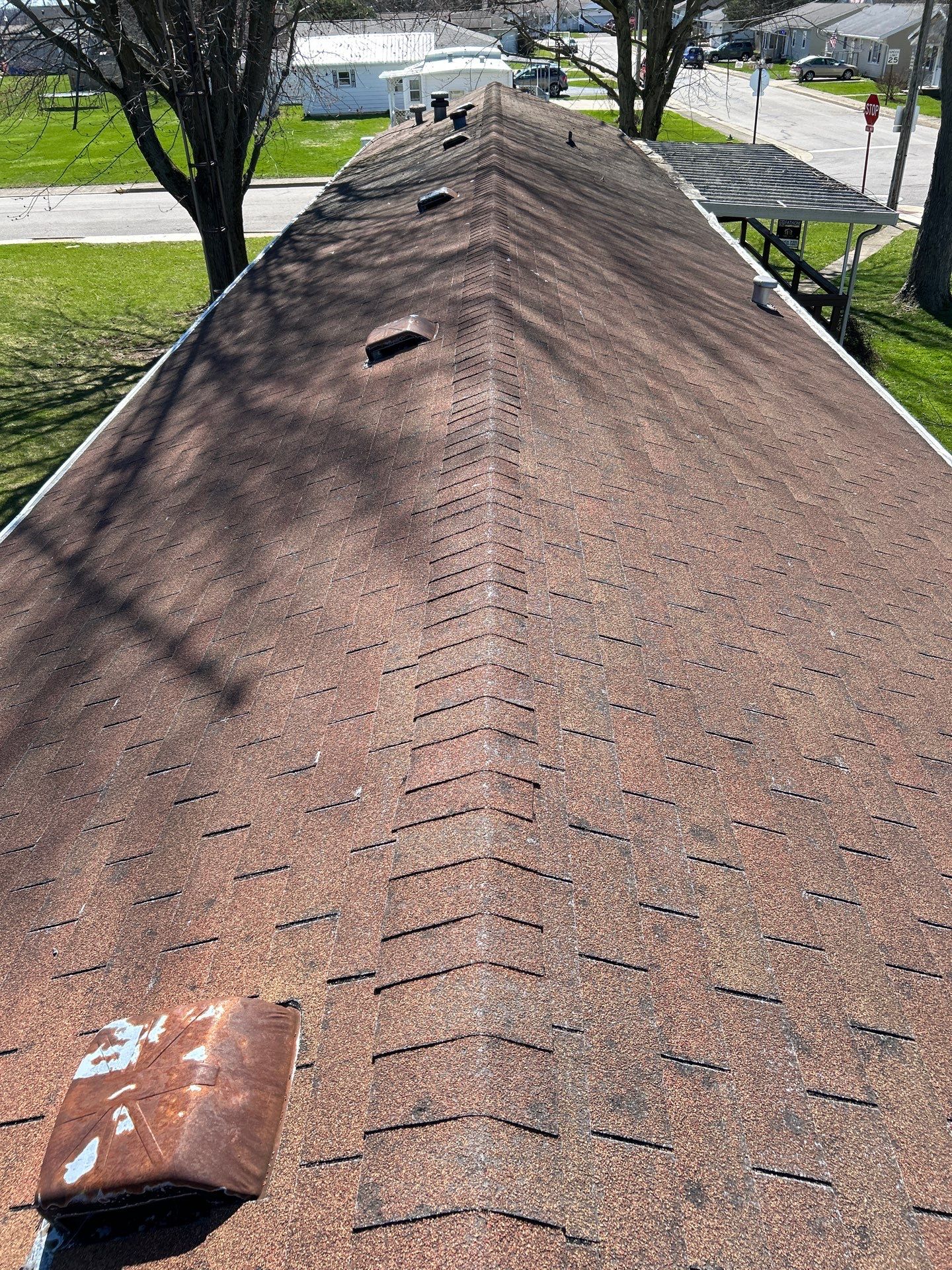 Roof and Siding Replacement using Norandex Cedar Knoll Graphite Siding and Owens Corning Durations in Onyx Black by WIW Enterprises Inc