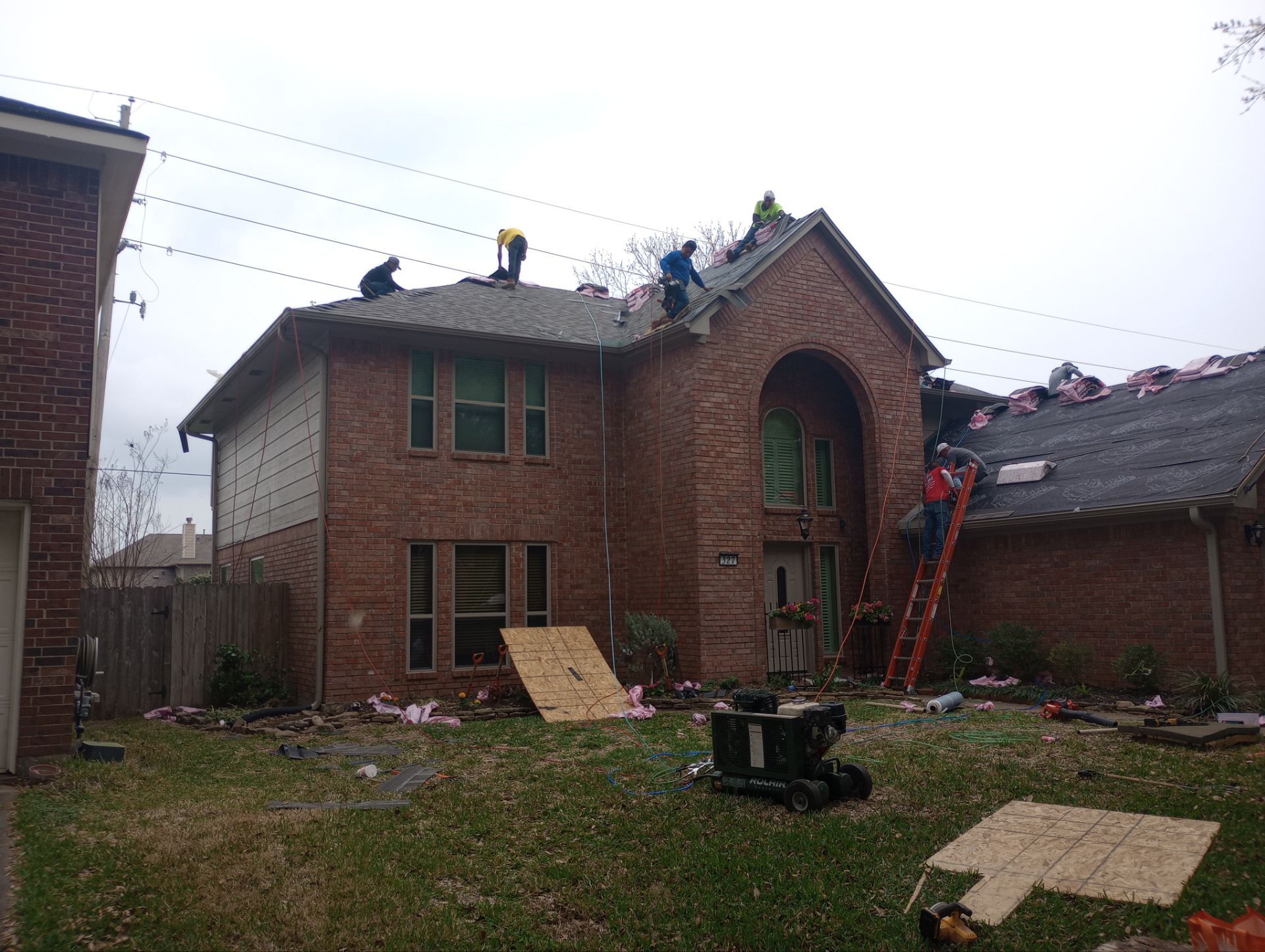 Residential Roofing Installation using Owen's Corning Duration (Lifetime) Shingles by Roof Repair Company