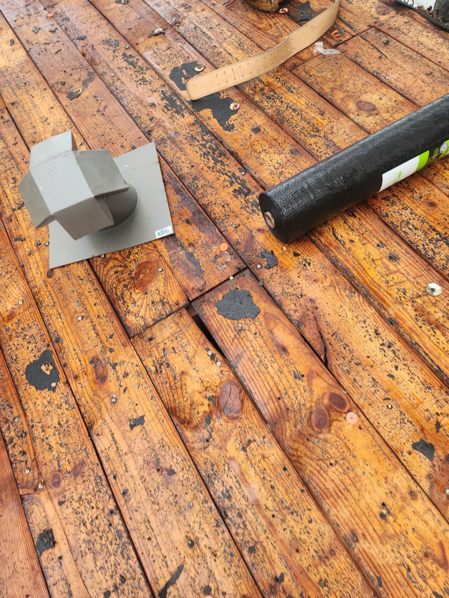 Residential Roofing Installation using Owen's Corning Duration (Lifetime) Shingles by Roof Repair Company