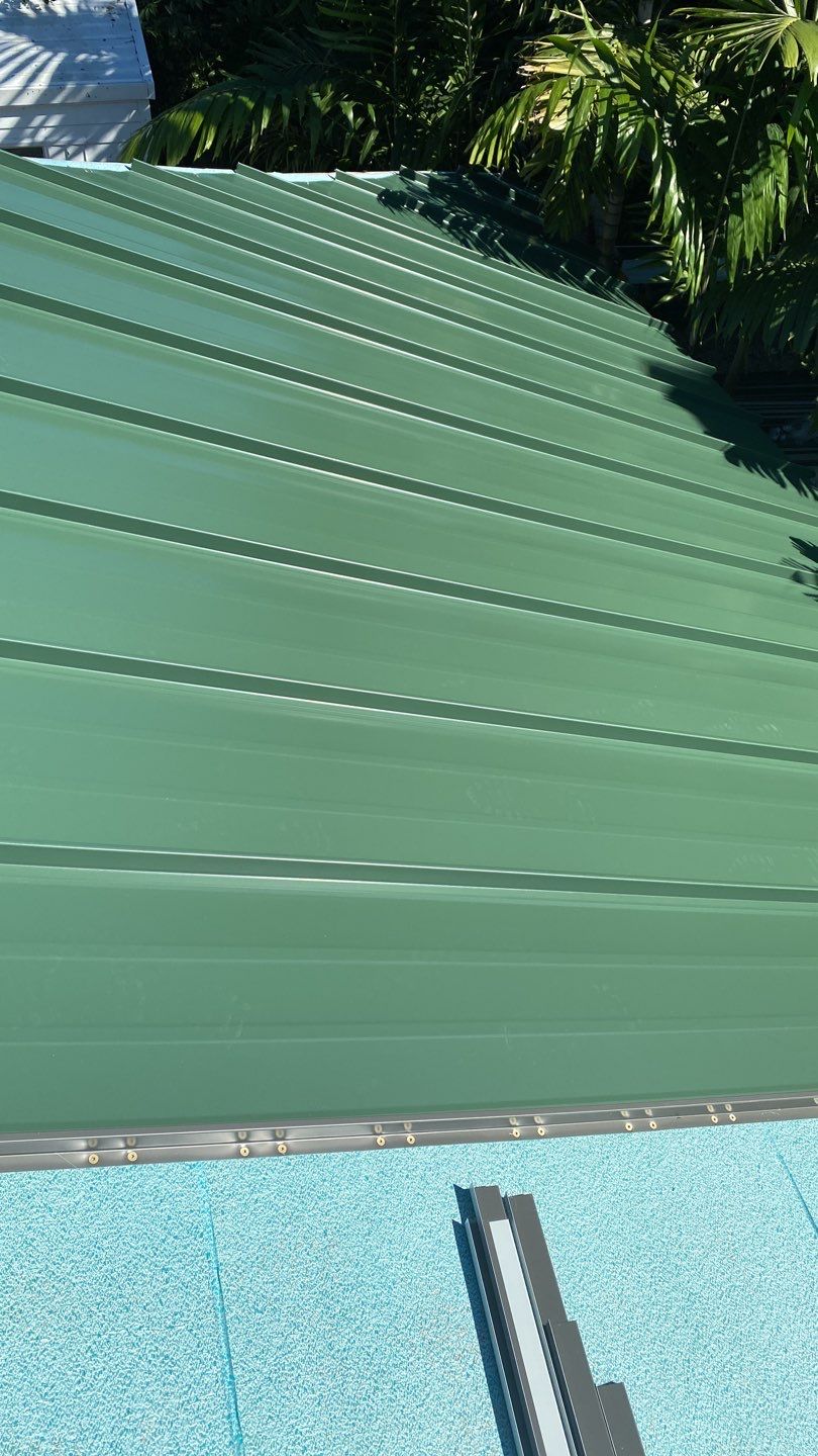 Metal Roof - Galvalume Evergreen by Istueta Roofing