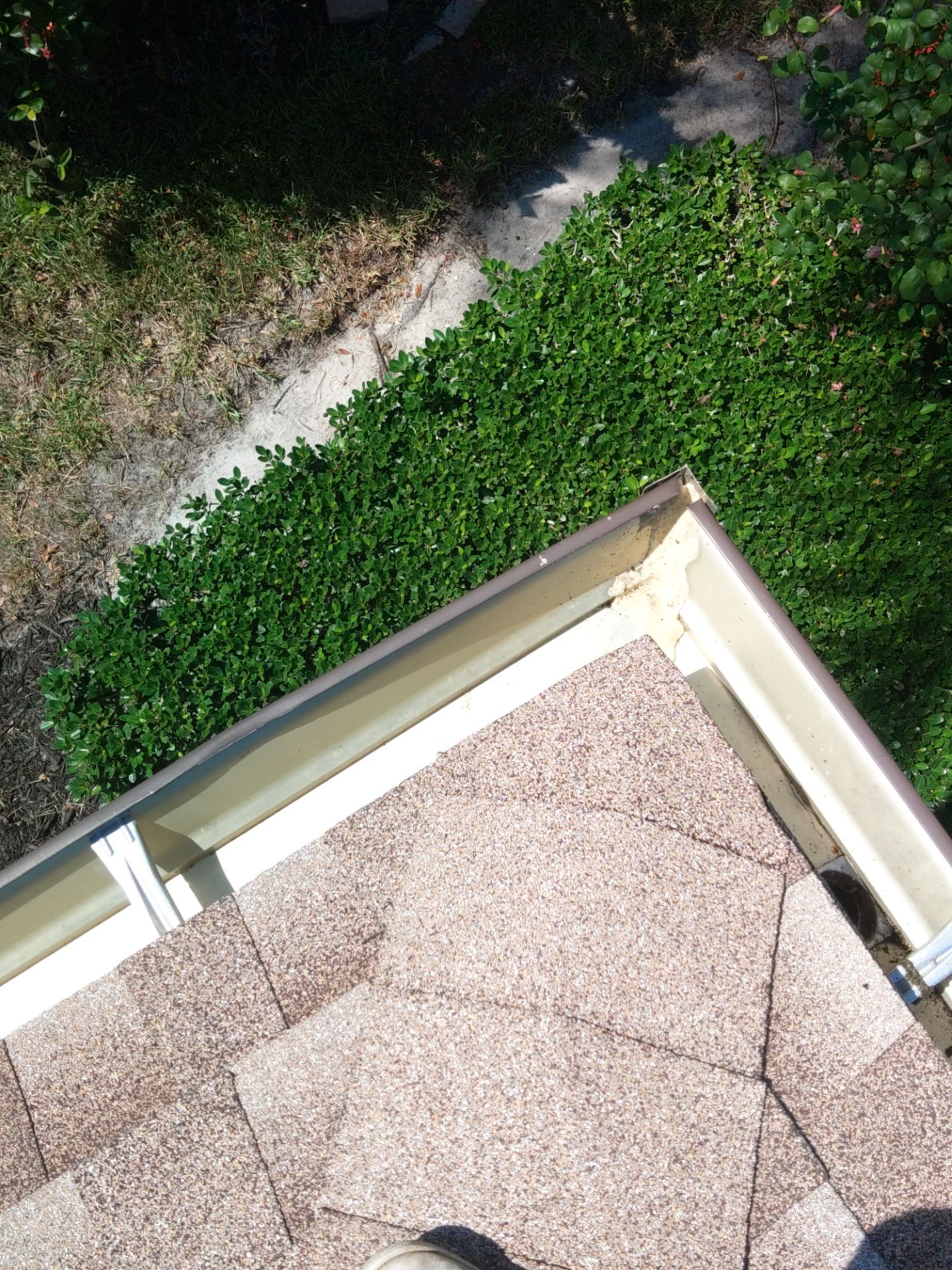 Aluminum Seamless Gutters Installation in Fort Myers FL by Gutter Professors