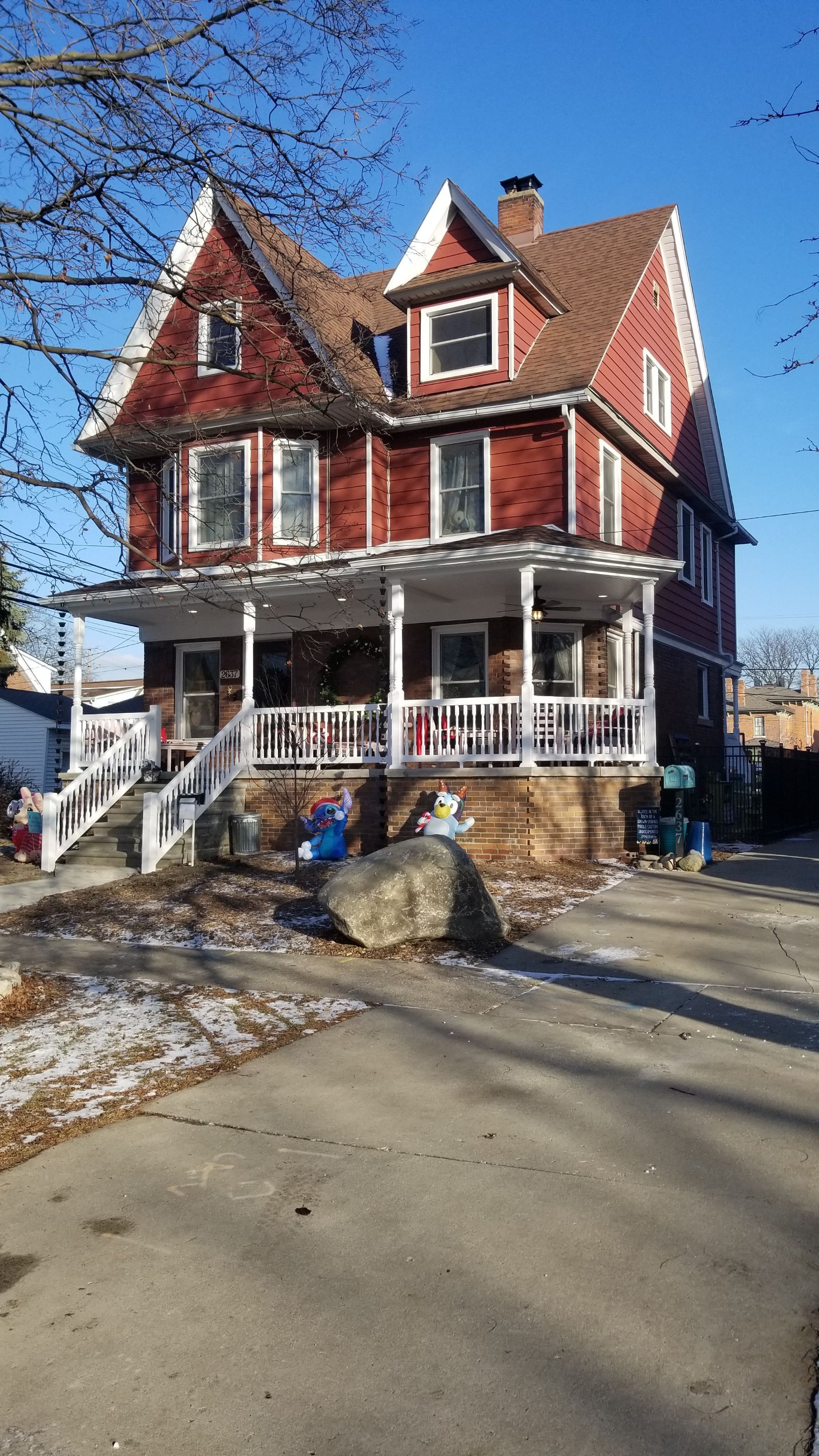 Custom Front Porch on Historic Home by Northwest Construction 