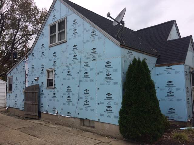 Exterior Siding and Roof by Ivy Lea Construction