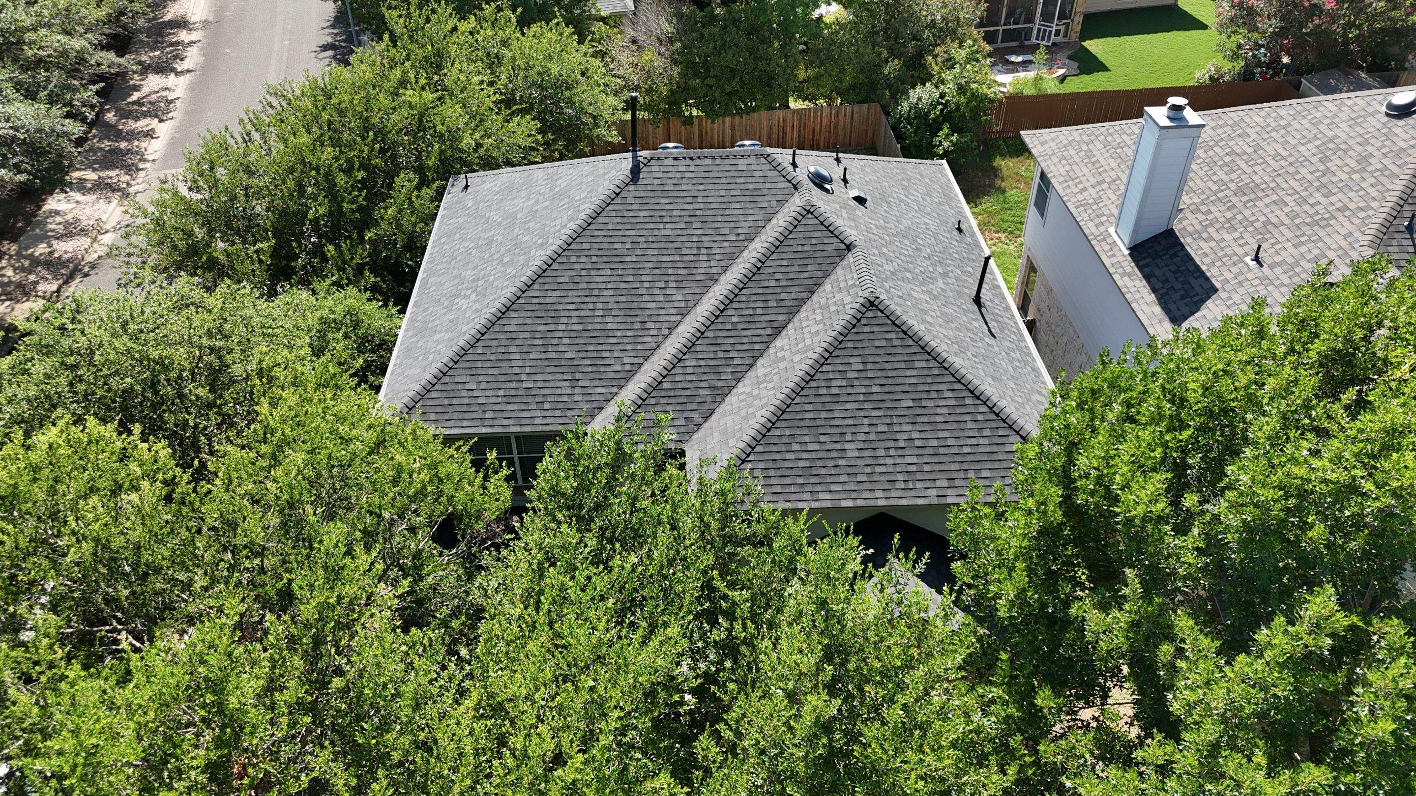Onyx Black - Owens Corning TruDefinition Duration by RoofsOnly.com