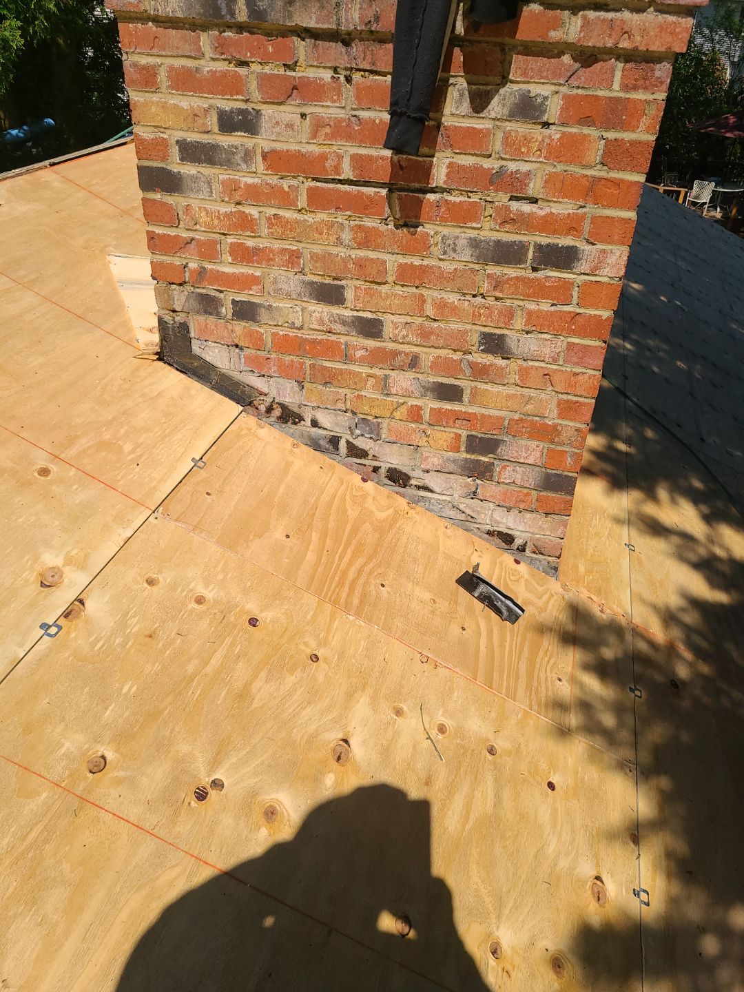 Burke: CertainTeed Landmark Designer Shingles in Moire Black by RM Banning, Inc.