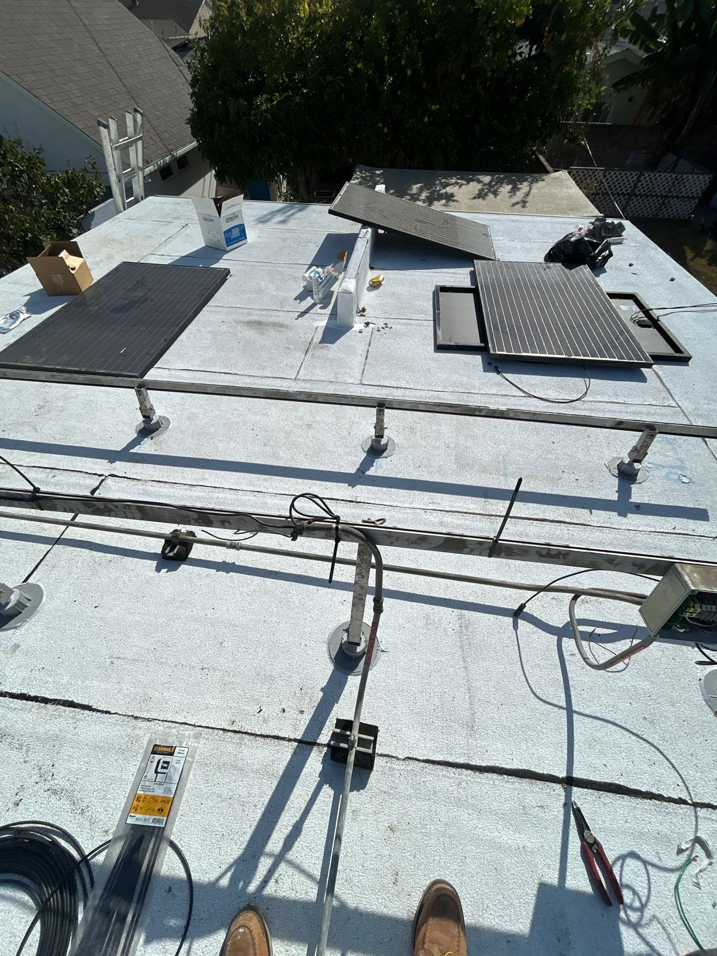 4055 Coolidge Ave by Solar Discovery