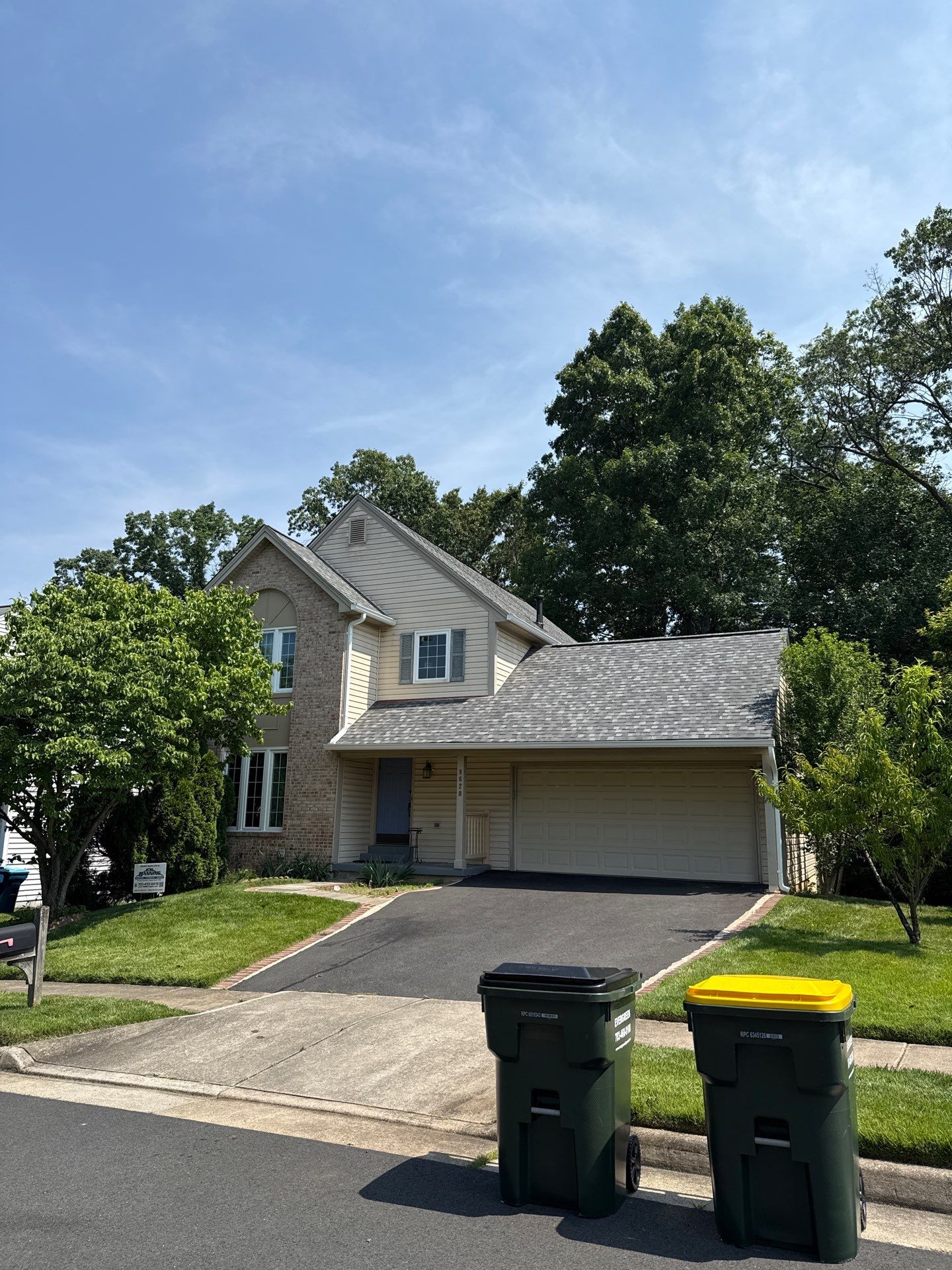 Springfield: Residential Roof Replacement with CertainTeed Landmark PRO in Max Def Georgetown Gray by RM Banning, Inc.