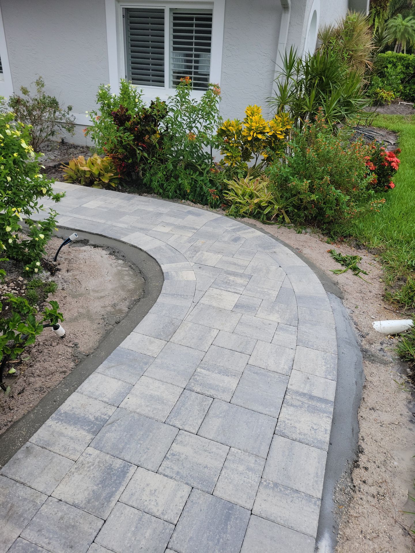 🌴 “Harbour Ridge Haven – A Tropical Revival by Alpha Zeta Landscapes” by Alpha Zeta Enterprises Inc