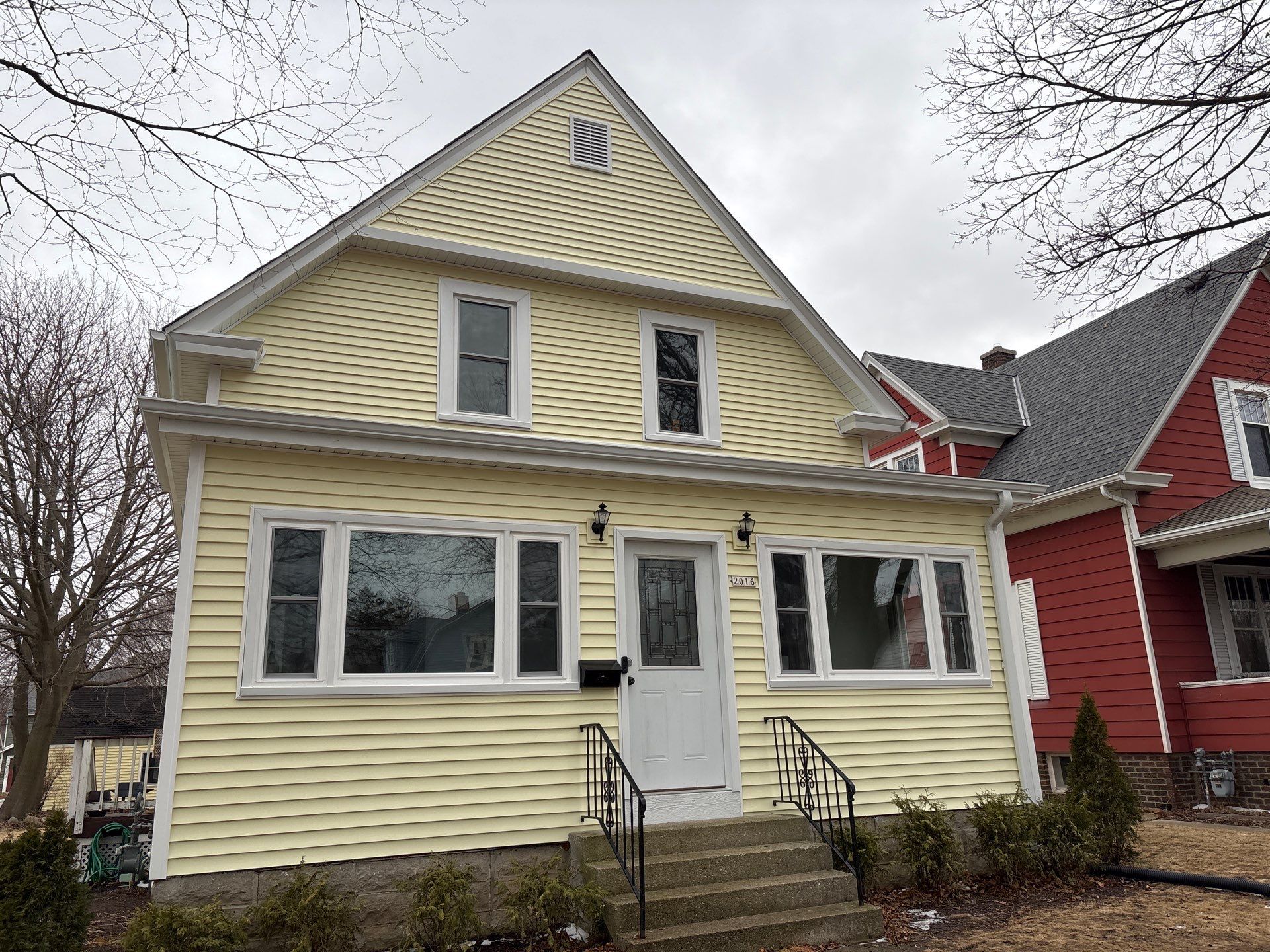 Sunshine siding install !  by Gellings Roofing & Siding