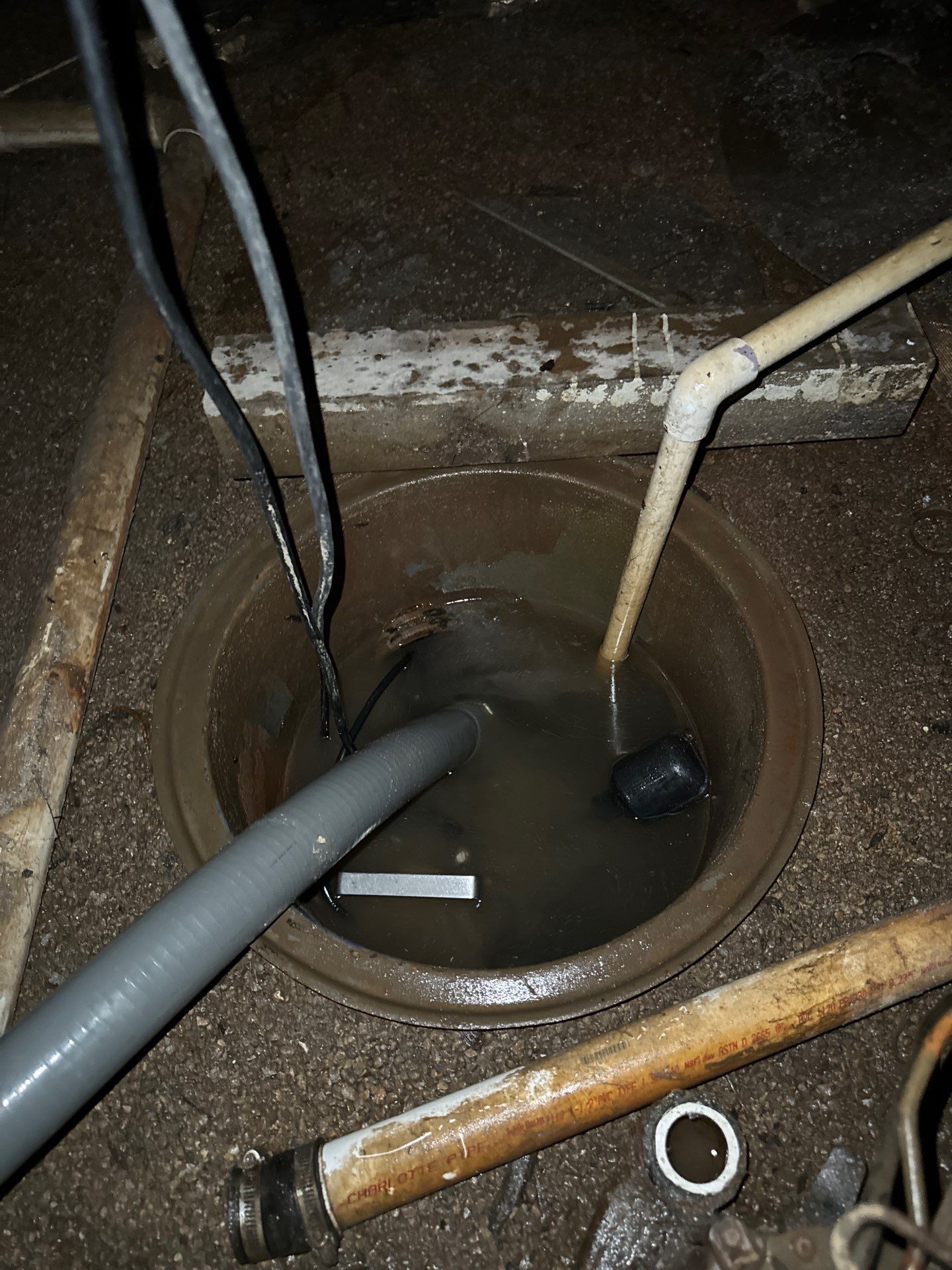 Crawl Space Water Extraction by Chicagoland Water Medics