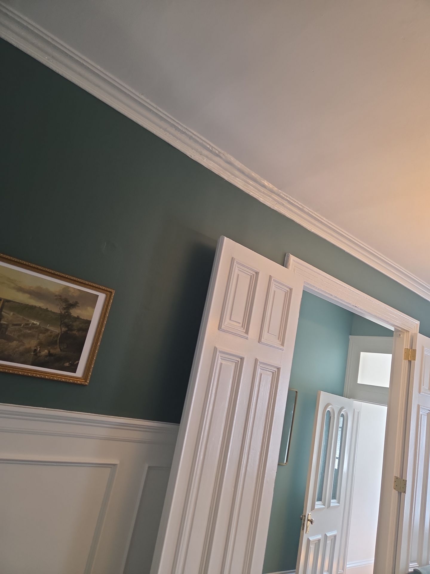 🏡 Bold Colors and Timeless Details Throughout This Fishtown Rowhome by Groovy Hues