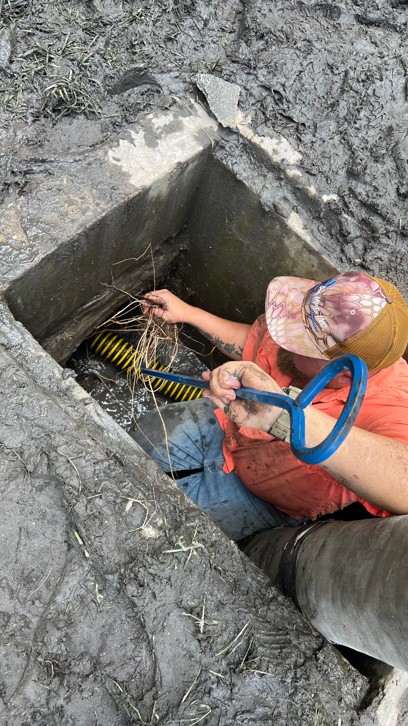 Naples Sunbelt Stormwater Catch Basin Cleaning by APS Power & Water