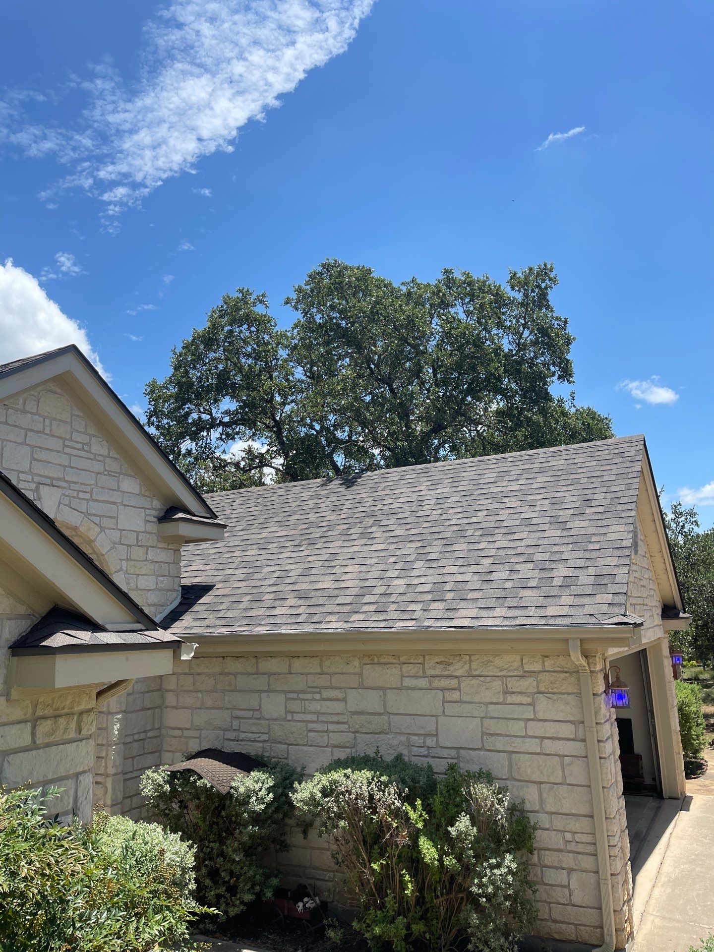 Residential Roofing Installation using IKO Dynasty Class 3 Driftshake by DeZign Roofing & Exteriors