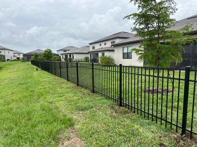 Aluminum Fence Installation using 3 Rail Aluminum Fence