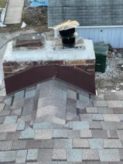 ATLAS PINNACLE COLOR: MAJESTIC SHAKE DRIP EDGE: WHITE by Eagle Eye Roofing